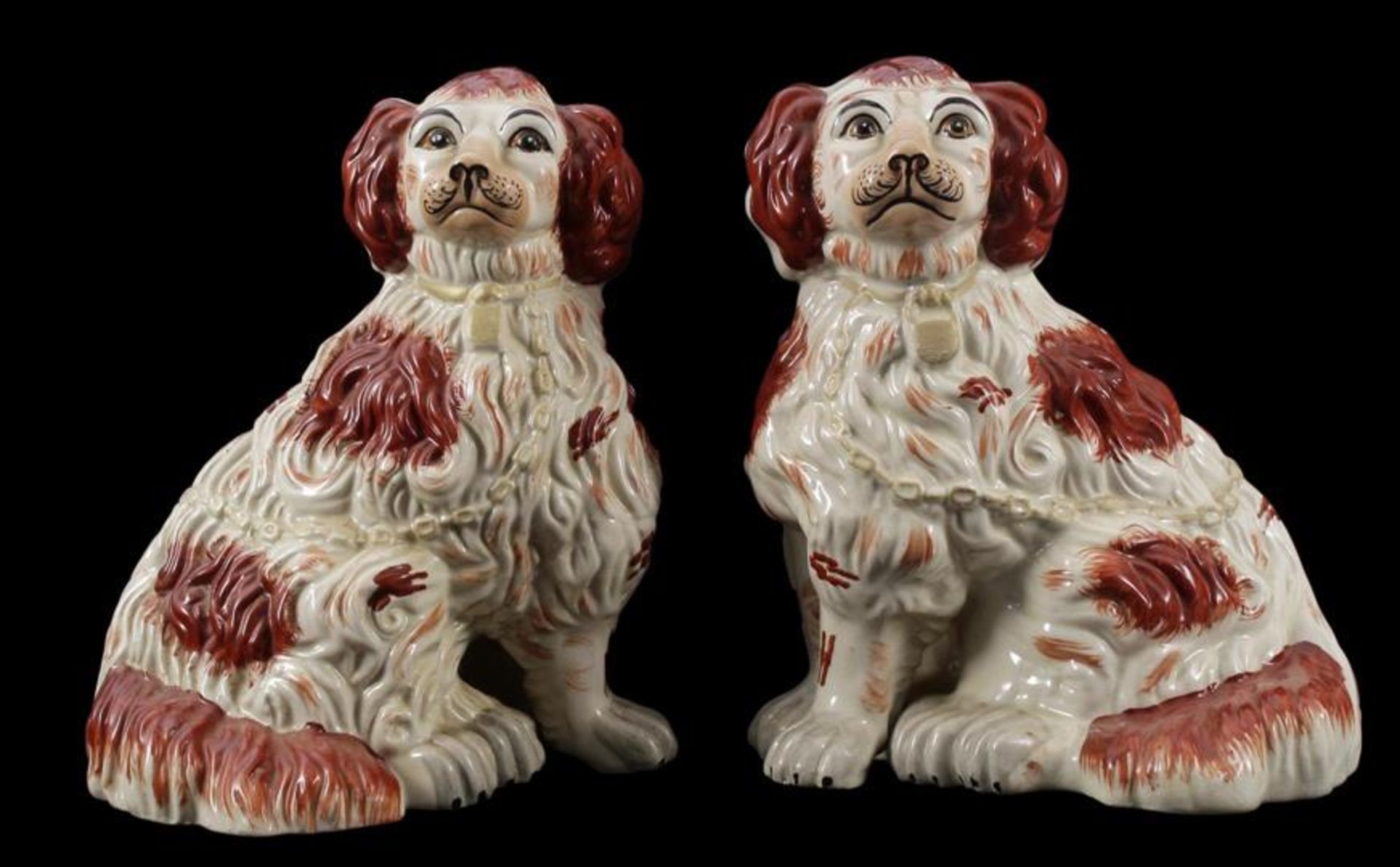 2 Earthenware English window dogs, 28 cm high