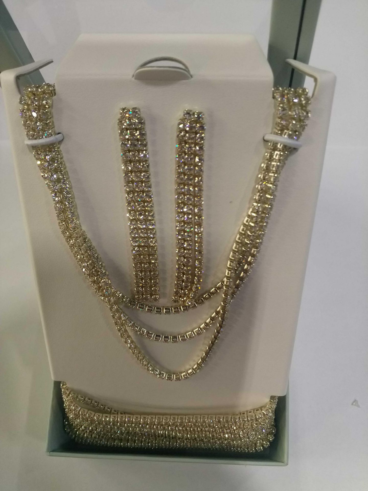 20 London Buckley Gold escade set bracelet , necklace and earrings. RRP £1,000