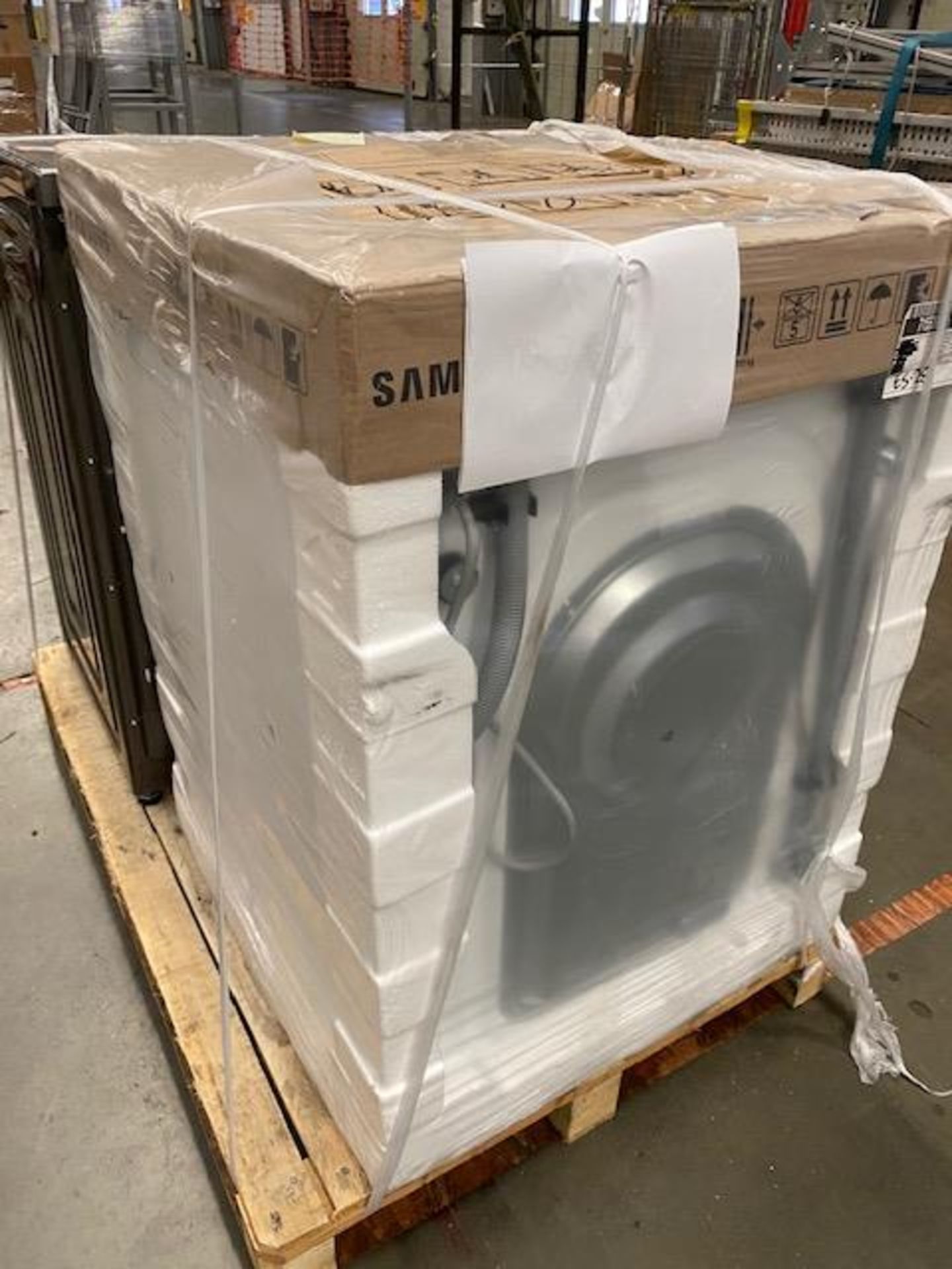 Pallet of 2 Samsung Premium Washing machines. Total Latest selling price £678* - Image 9 of 9