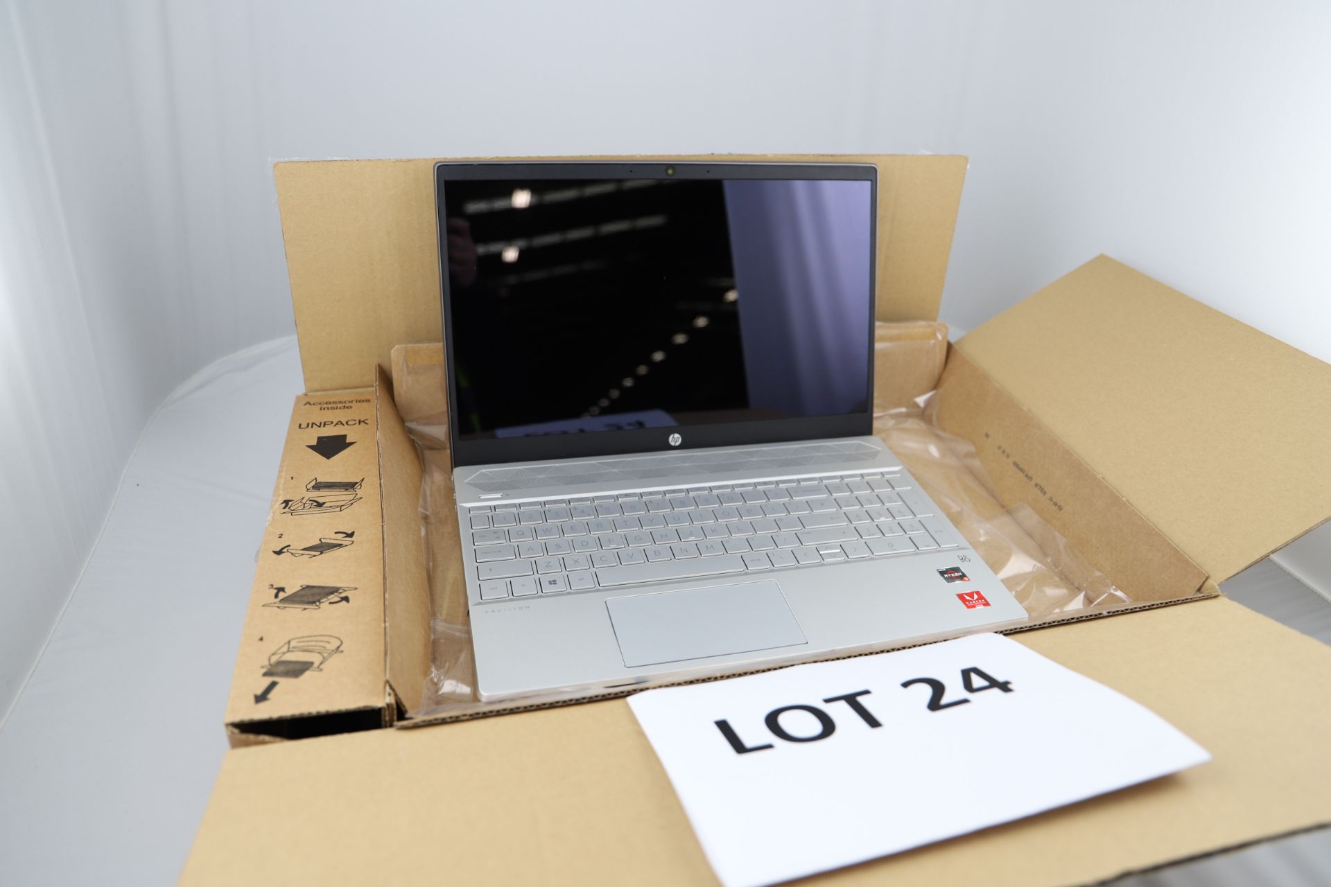 Pallet of 3 x HP LAPTOPS & 3 TOWER PC'S. Total Latest selling price £2,805 - Image 5 of 13