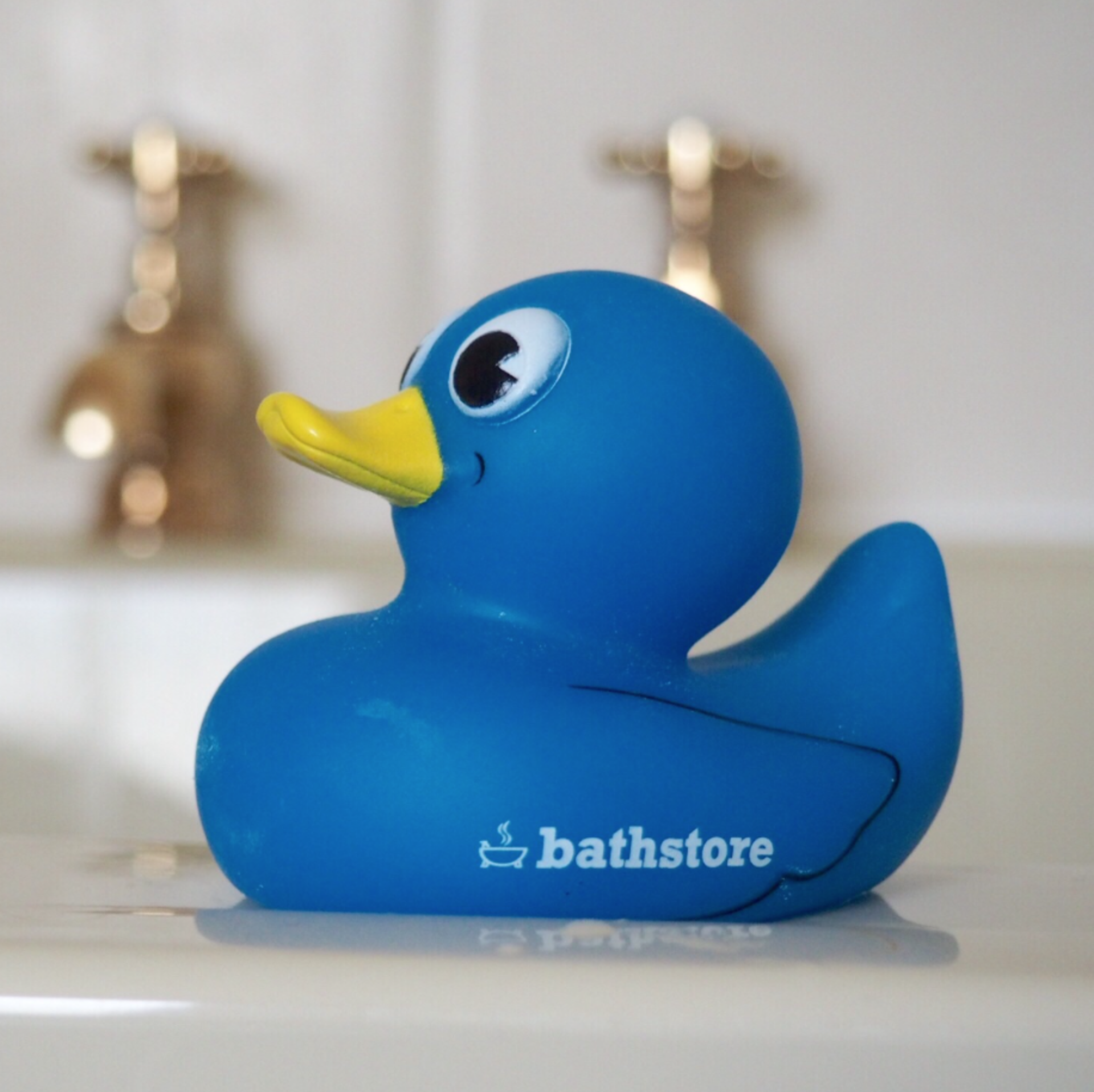 1 Pallet = 4500 x BATHSTORE BLUE RUBBER DUCK.