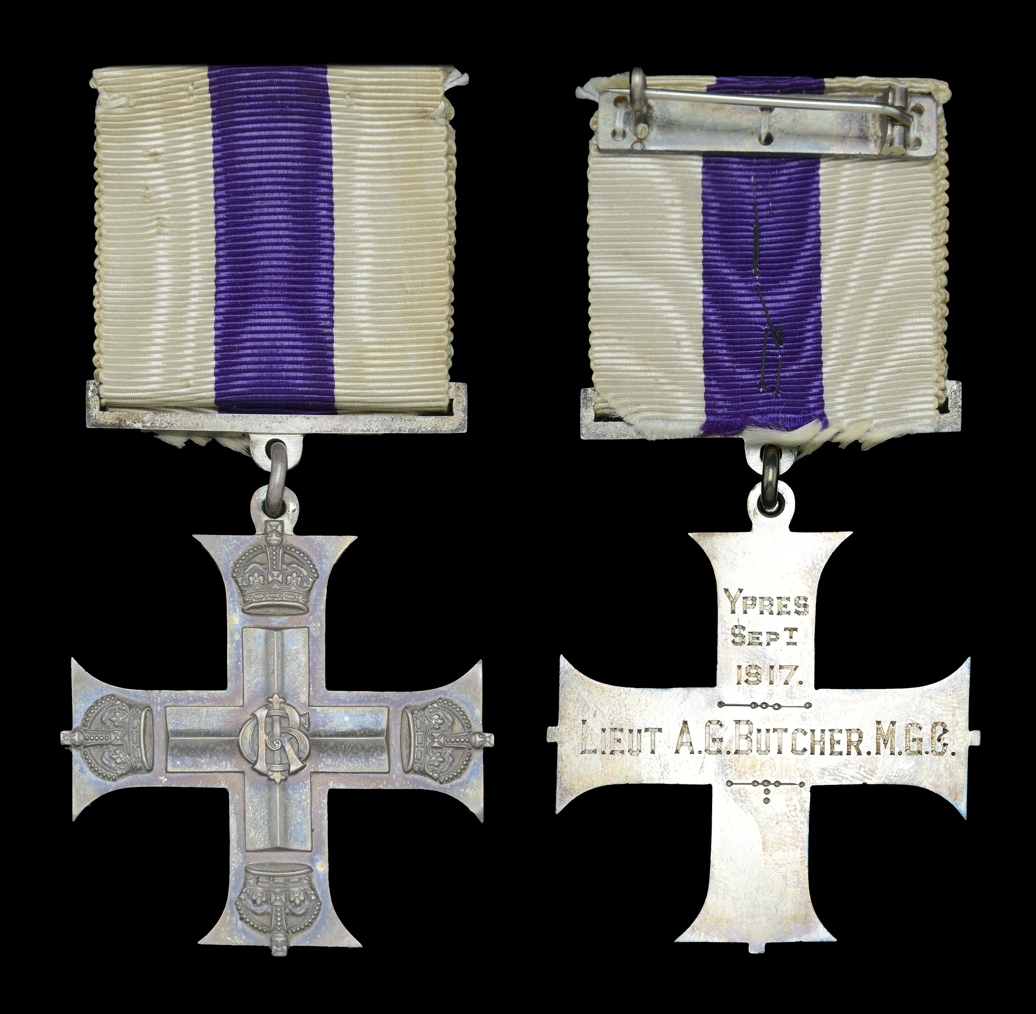 Groups and Single Decorations for Gallantry