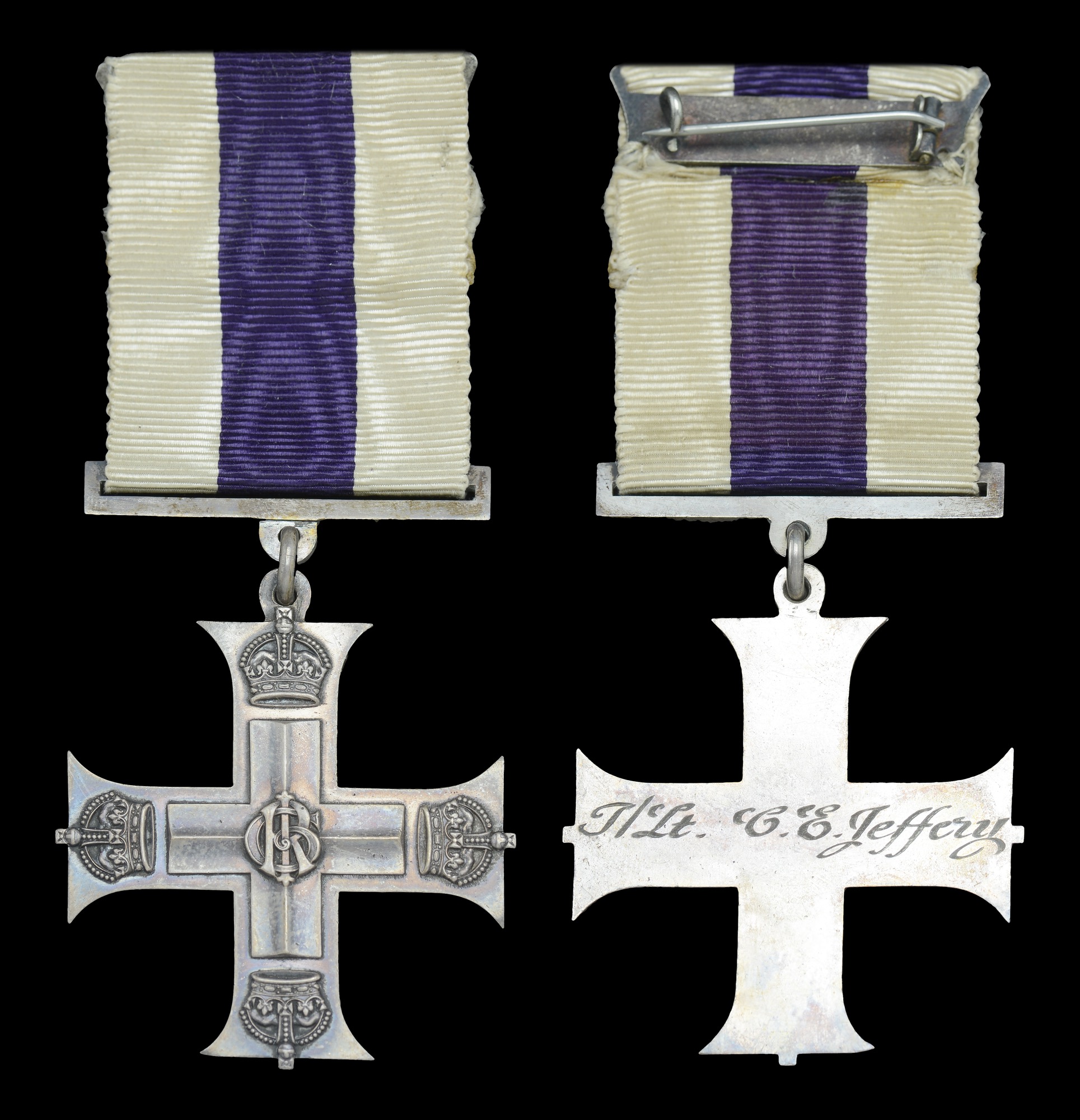 Groups and Single Decorations for Gallantry