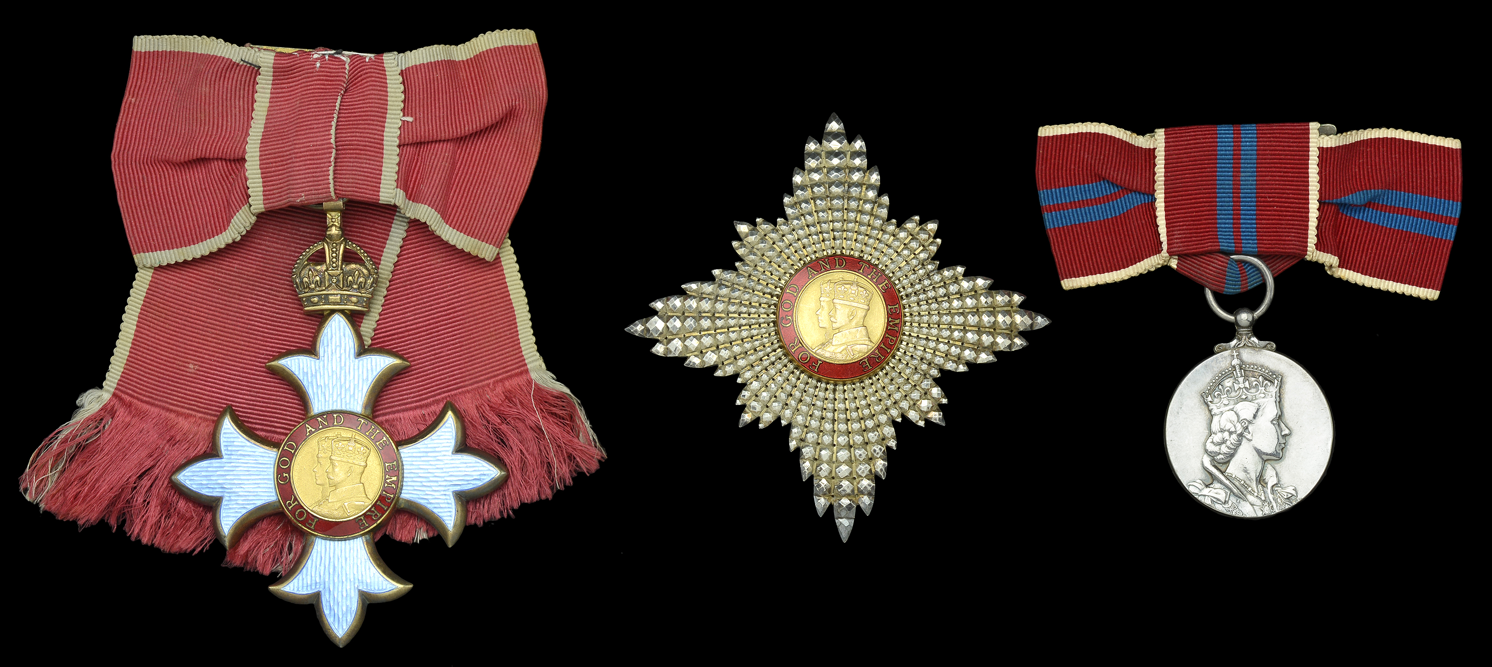 Groups and Single Decorations for Gallantry