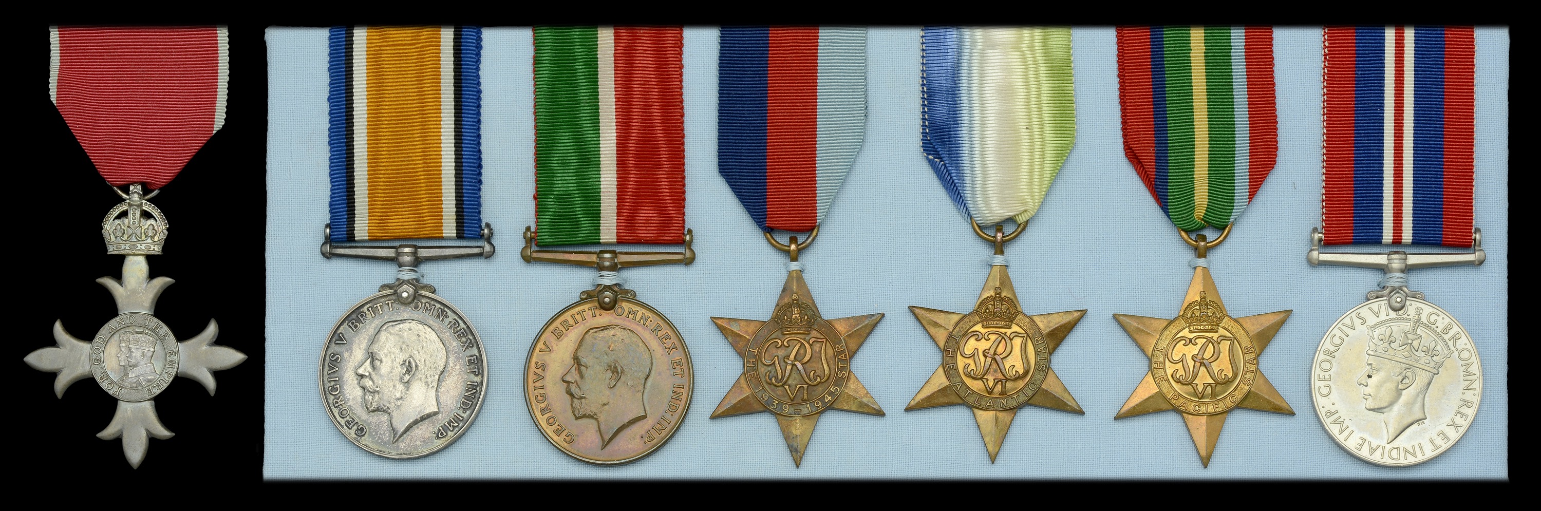 Groups and Single Decorations for Gallantry