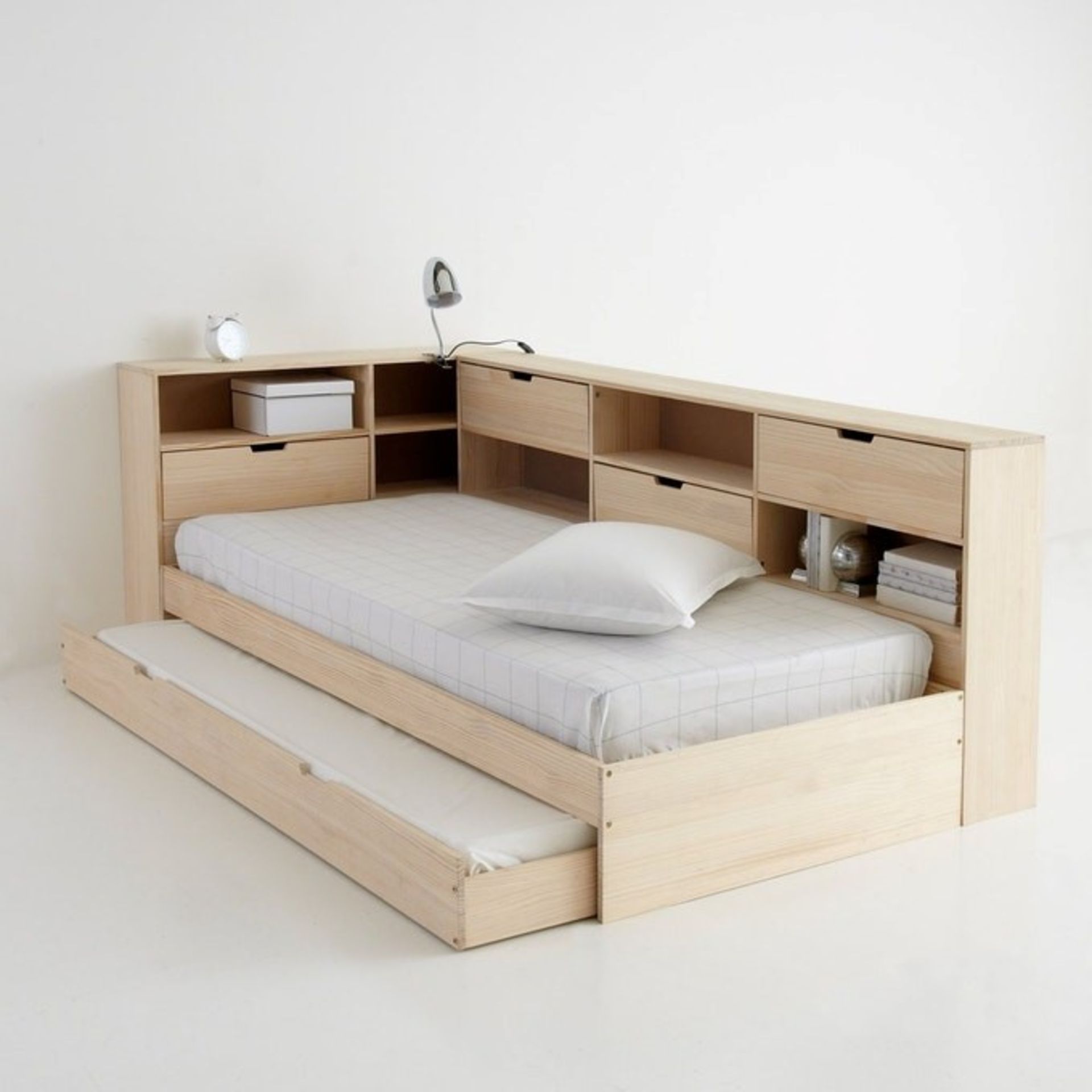 1 GRADE B BOXED DESIGNER LIT PINE AND MDF 4 DRAWER BED IN WHITE / SIZE UNKNOWN / RRP £846.00 (PUBLIC