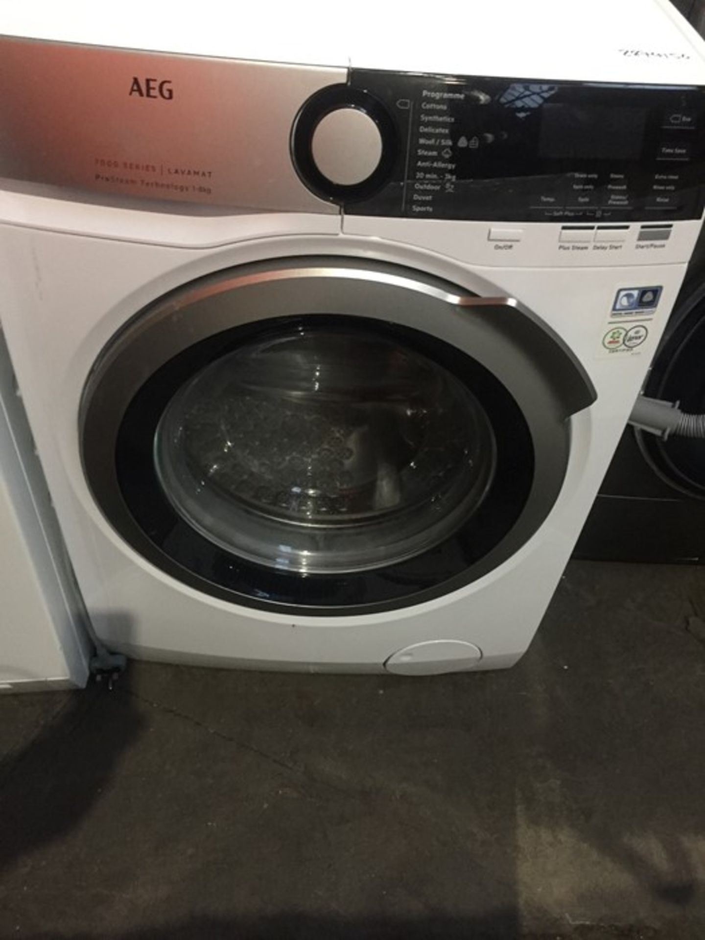 AEG L7FEE865R WASHING MACHINE