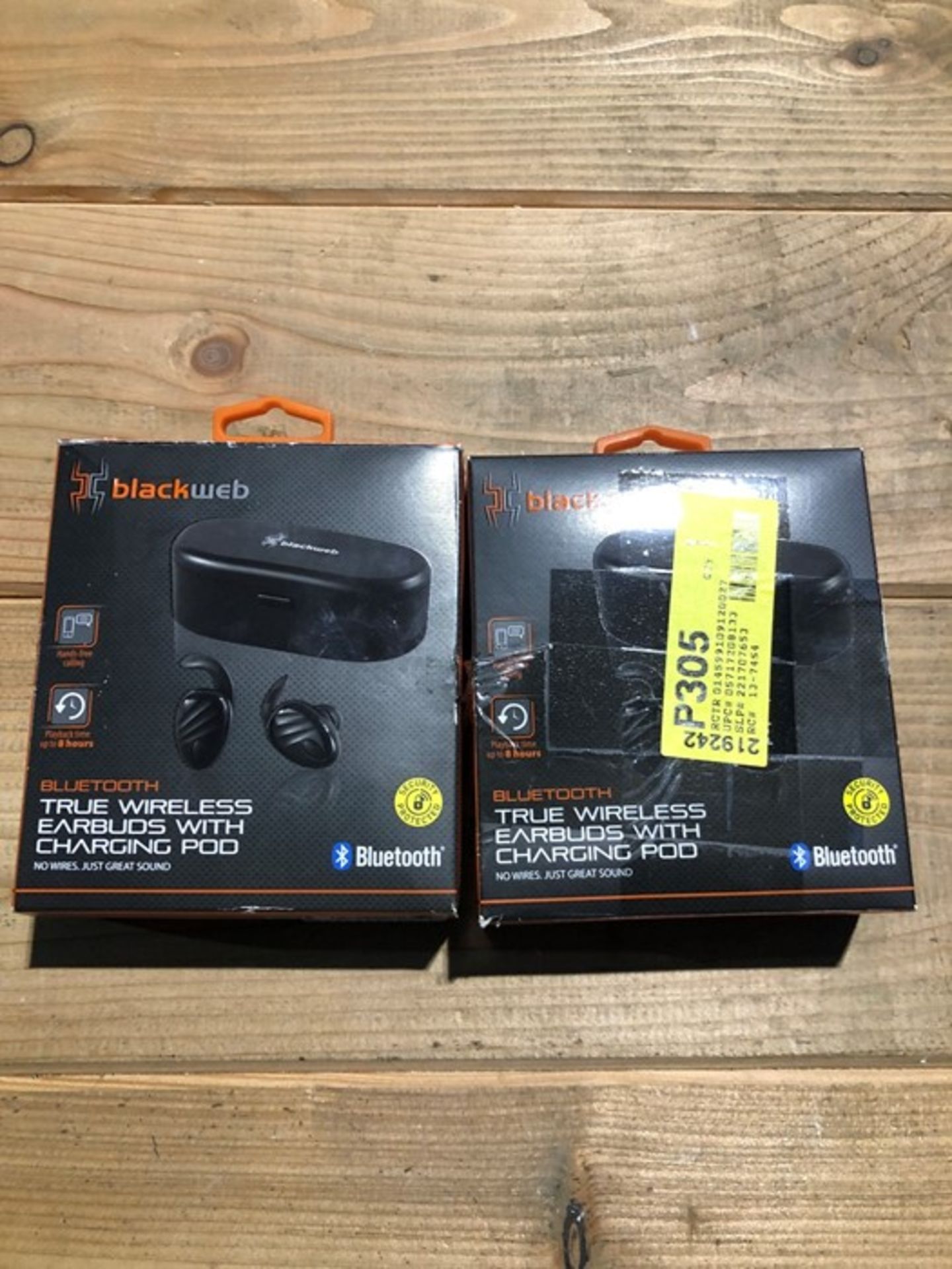 1 LOT TO CONTAIN 2 BLACKWEB BLUETOOTH TRUE WIRELESS EARBUDS WITH CHARGING POD IN BLACK / RRP £49.