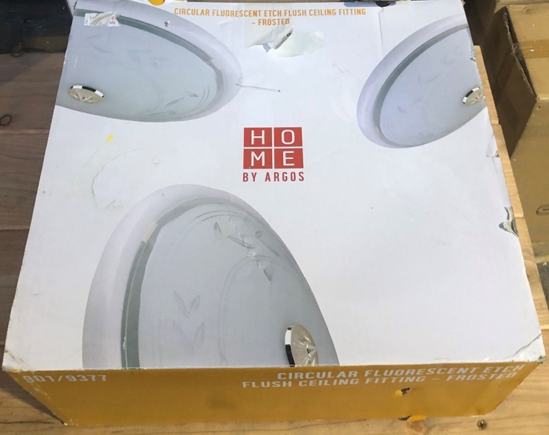 1 BOXED CIRCULAR FLUORESCENT ETCH FLUSH CEILING FITTING FROSTED (PUBLIC VIEWING AVAILABLE)