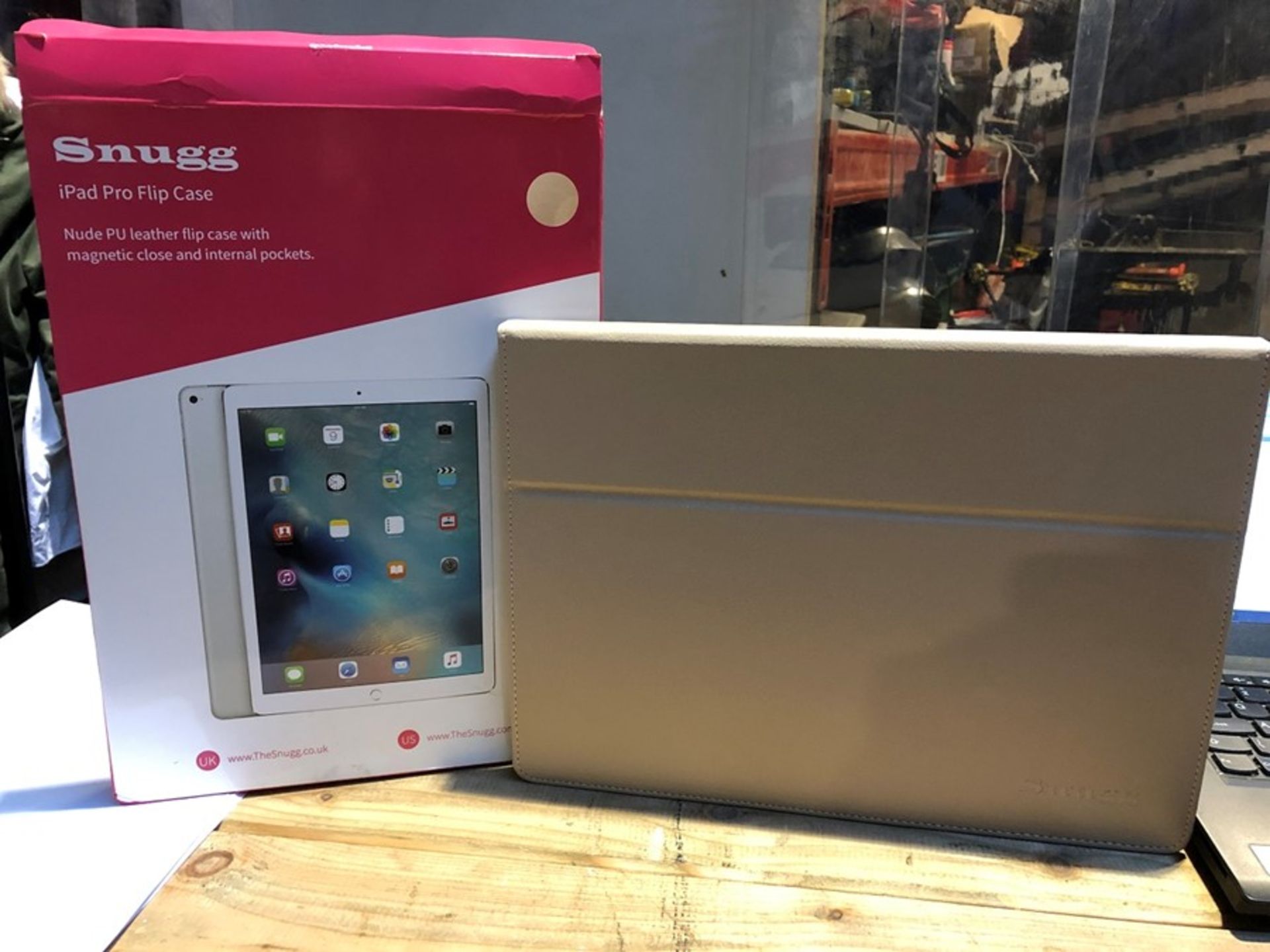 1 BOXED SNUGG IPAD PRO FLIP CASE 12.9 INCH IN BEIGE / RRP £24.99 (PUBLIC VIEWING AVAILABLE)