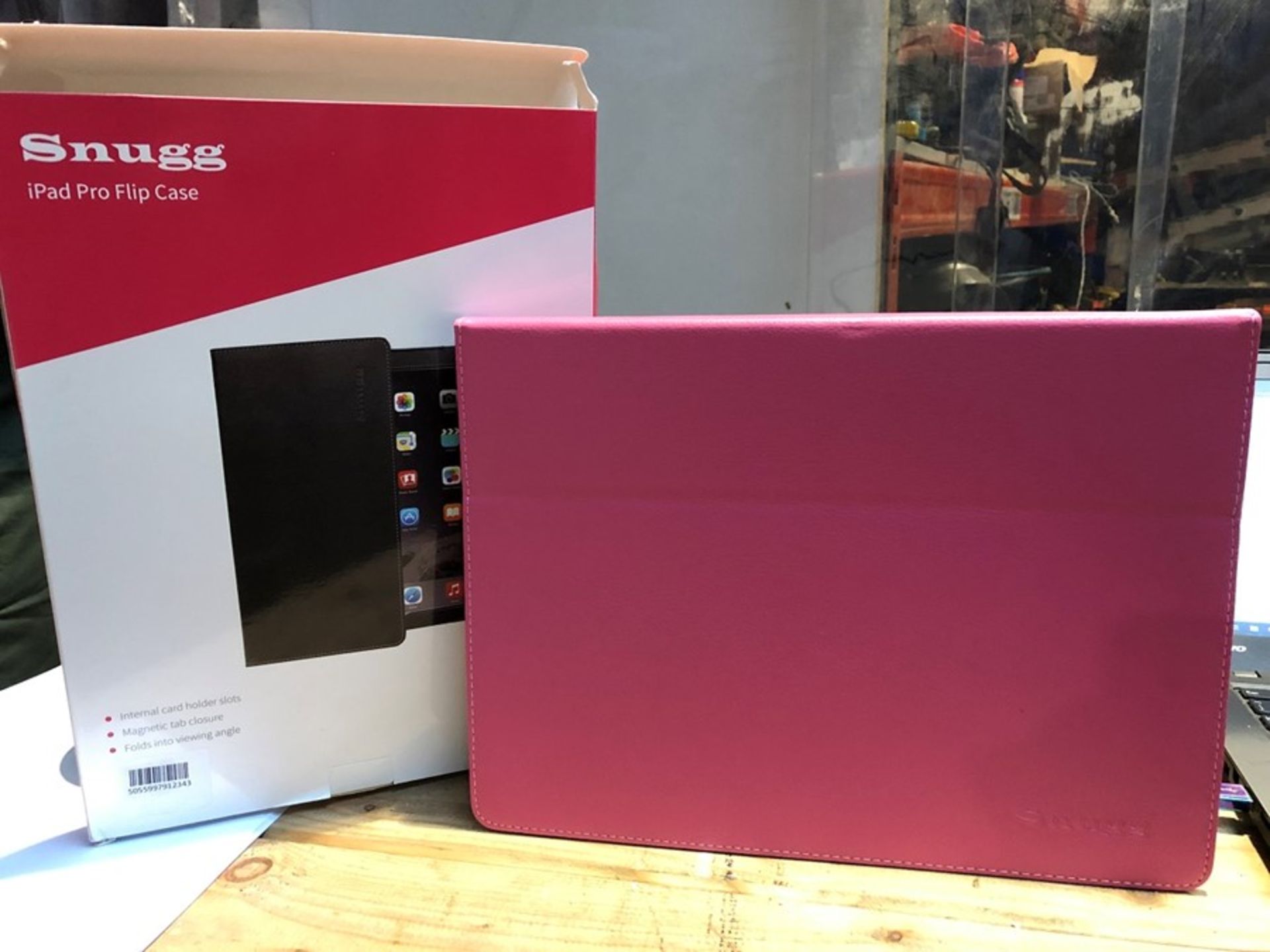 1 LOT TO CONTAIN 2 BOXED SNUGG IPAD PRO FLIP CASES 12.9 INCH IN PINK / RRP £49.98 (PUBLIC VIEWING