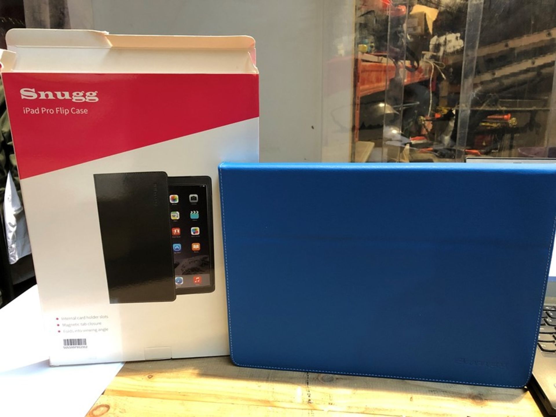 1 LOT TO CONTAIN 2 BOXED SNUGG IPAD PRO FLIP CASES 12.9 INCH IN BLUE / RRP £49.98 (PUBLIC VIEWING