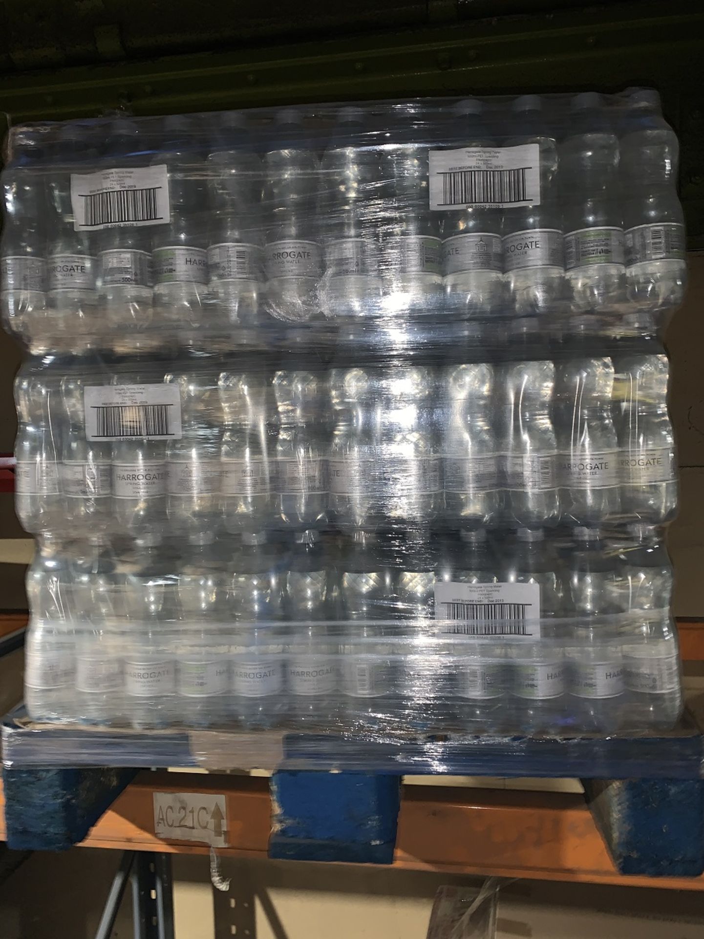 1 LOT TO CONTAIN 720 (APPROX) BOTTTLES OF HARROGATE SPARKLING SPRING WATER - BEST BEFORE DECEMBER