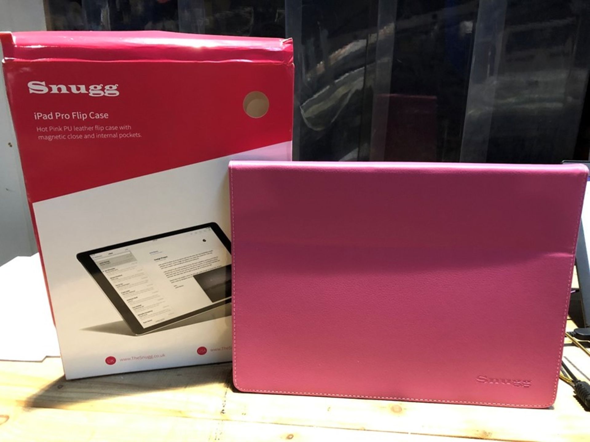 1 LOT TO CONTAIN 5 BOXED SNUGG IPAD PRO FLIP CASES 12.9 INCH IN PINK / RRP £124.95 (PUBLIC VIEWING