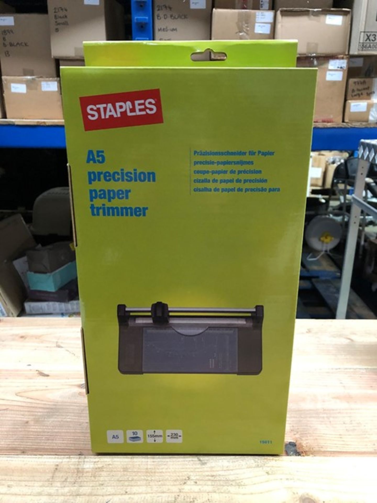 1 BOXED A5 PRECISION PAPER TRIMMER (PUBLIC VIEWING AVAILABLE)