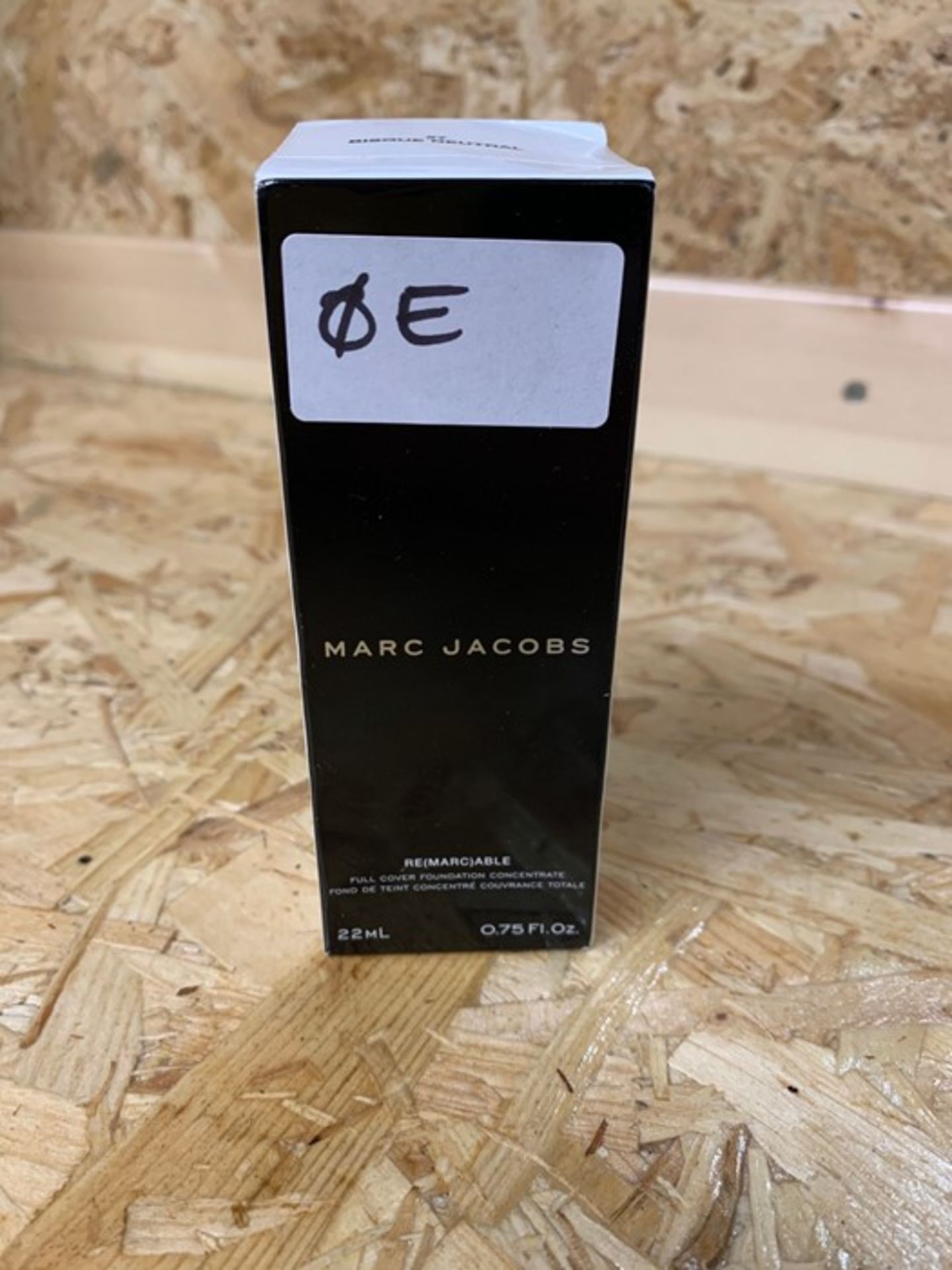 1 x MARC JACOBS RE(MARC)ABLE FULL COVER FOUNDATION IN 27 BISQUE NEUTRAL RRP £37