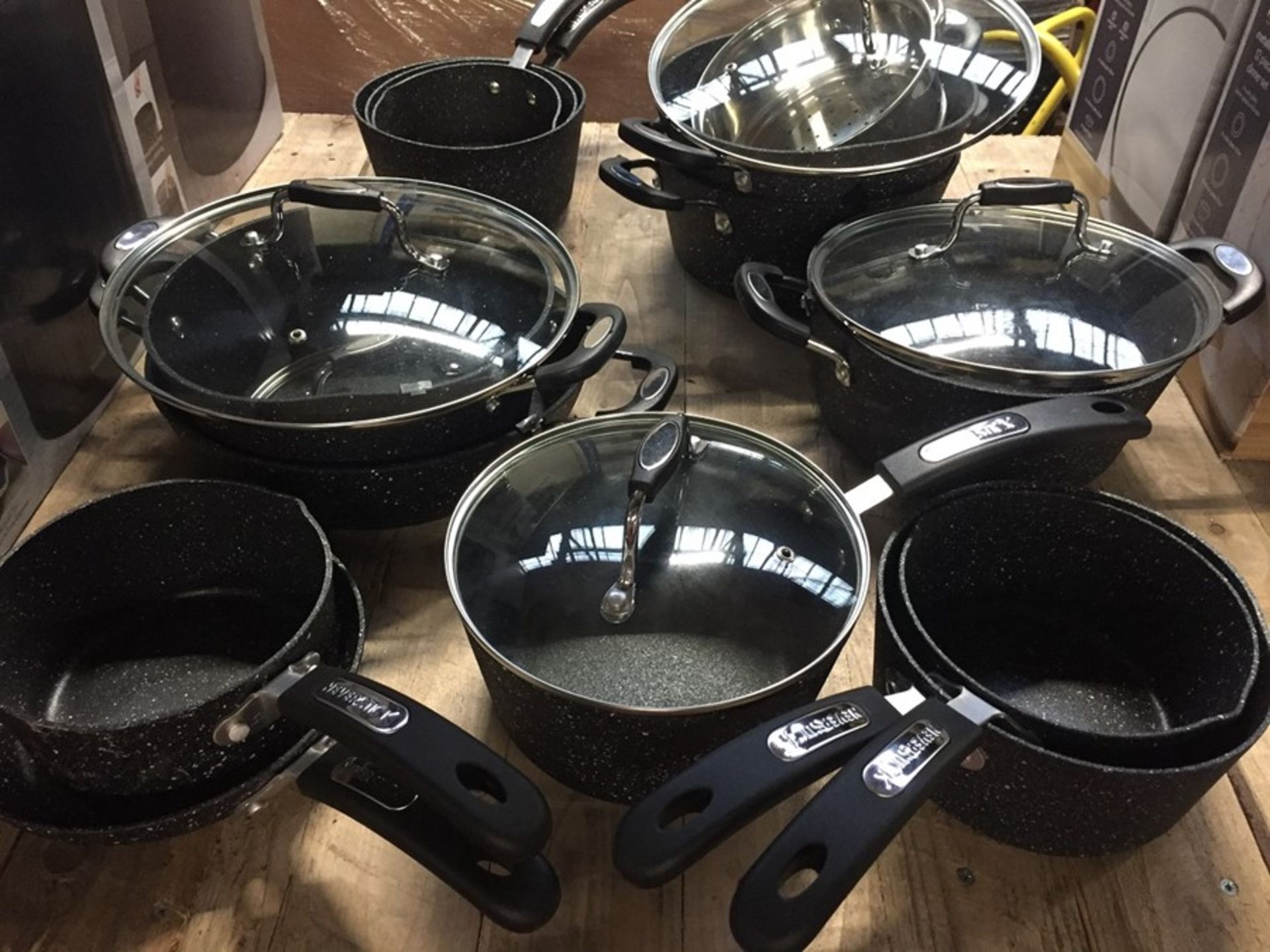 1 LOT TO CONTAIN ASSORTED 'SCOVILLE' PANS AND FRYING PANS / RRP £119.99 (PUBLIC VIEWING AVAILABLE