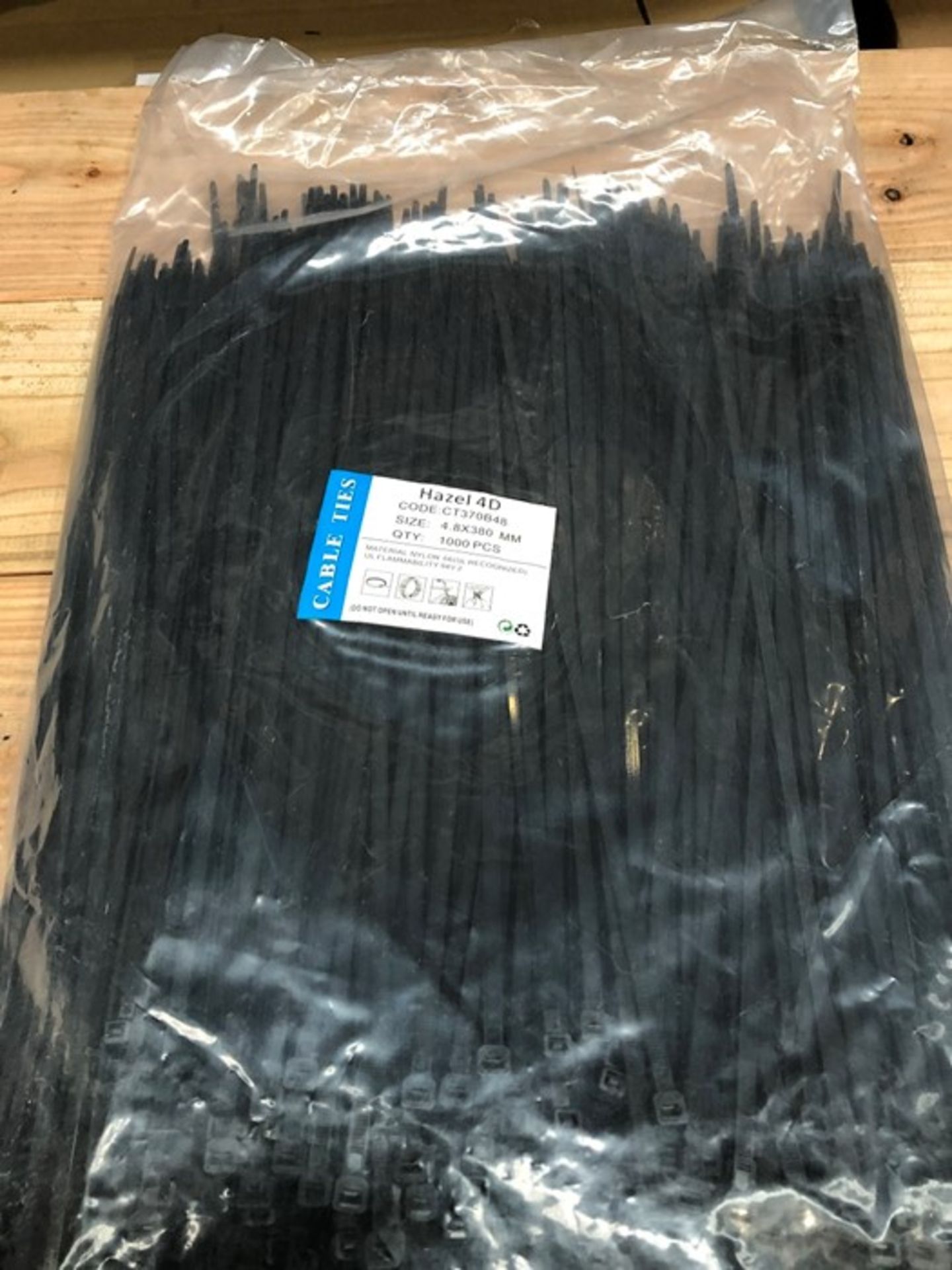 1 BAGGED SET OF 1000 CABLE TIES - BLACK (PUBLIC VIEWING AVAILABLE)