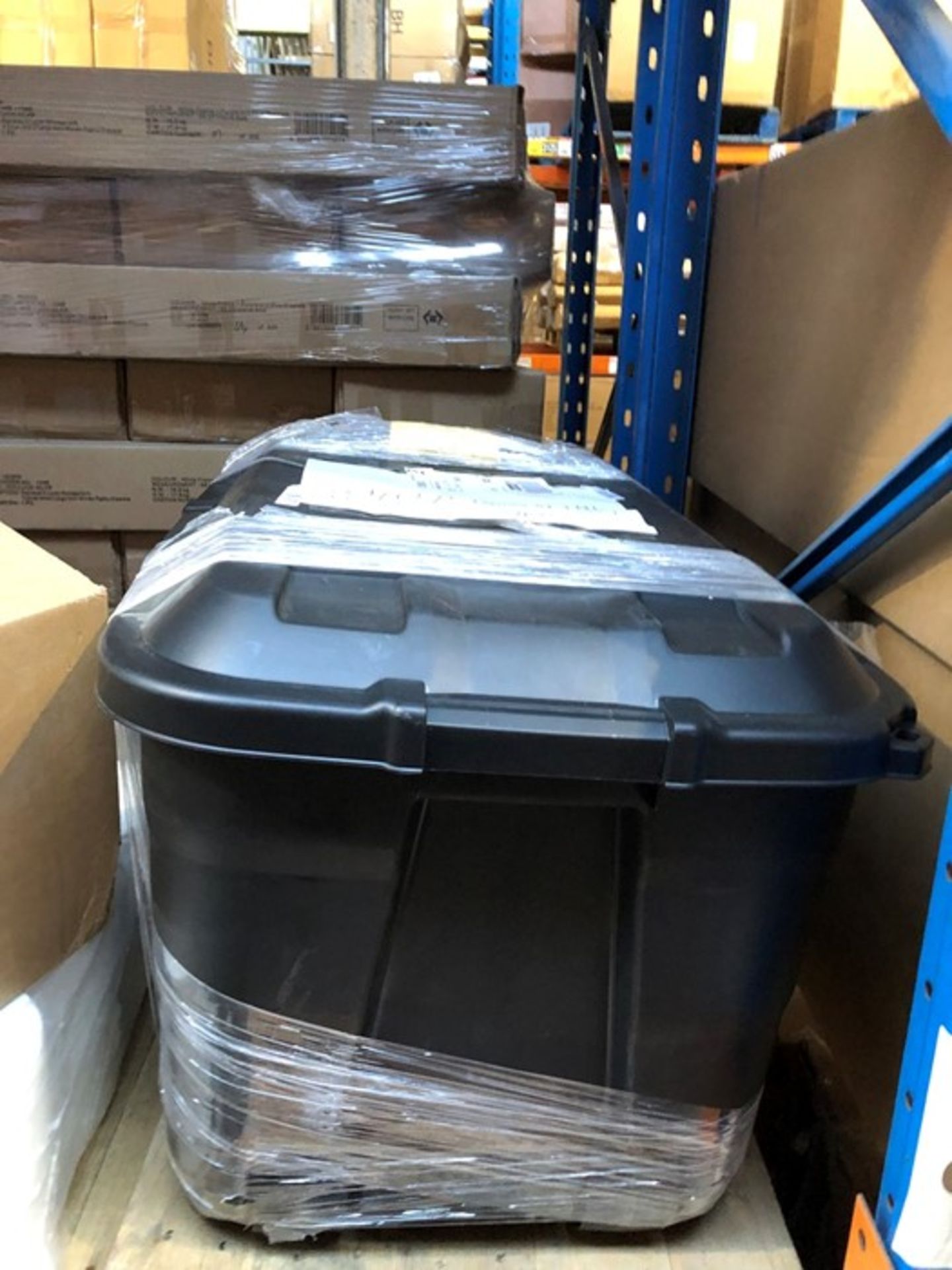 1 BOXED VERY LARGE WHEELABLE PLASTIC STORAGE BOX - BLACK (PUBLIC VIEWING AVAILABLE)