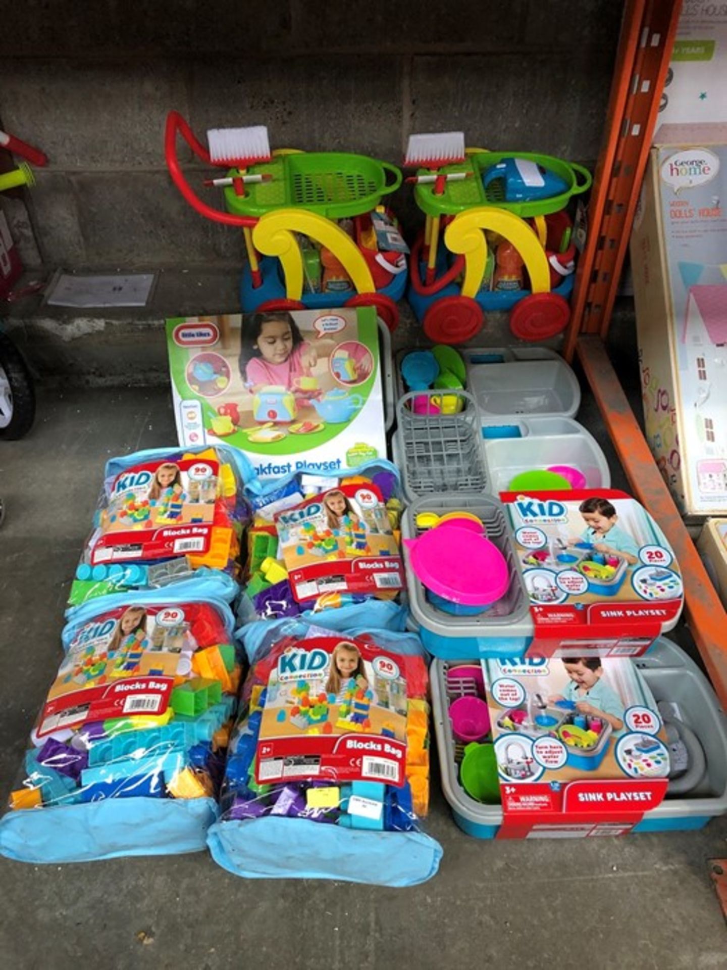 1 LOT TO INCLUDE KID CONNECTION BLOCKS BAG AND SINK PLAYSET PUBLIC VIEWING AVAILABLE & HIGHLY