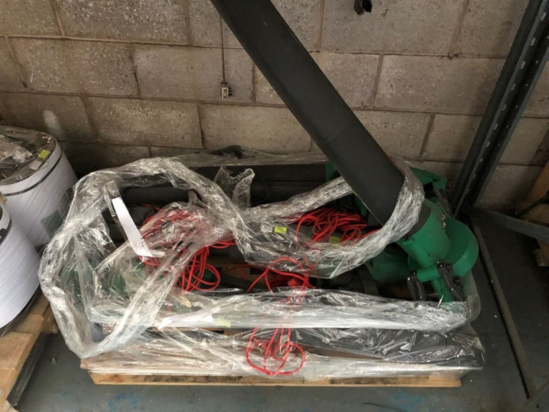 1 LOT TO CONTAIN AN ASSORTMENT OF CORDED LEAF BLOWERS (PUBLIC VIEWING AVAILABLE)