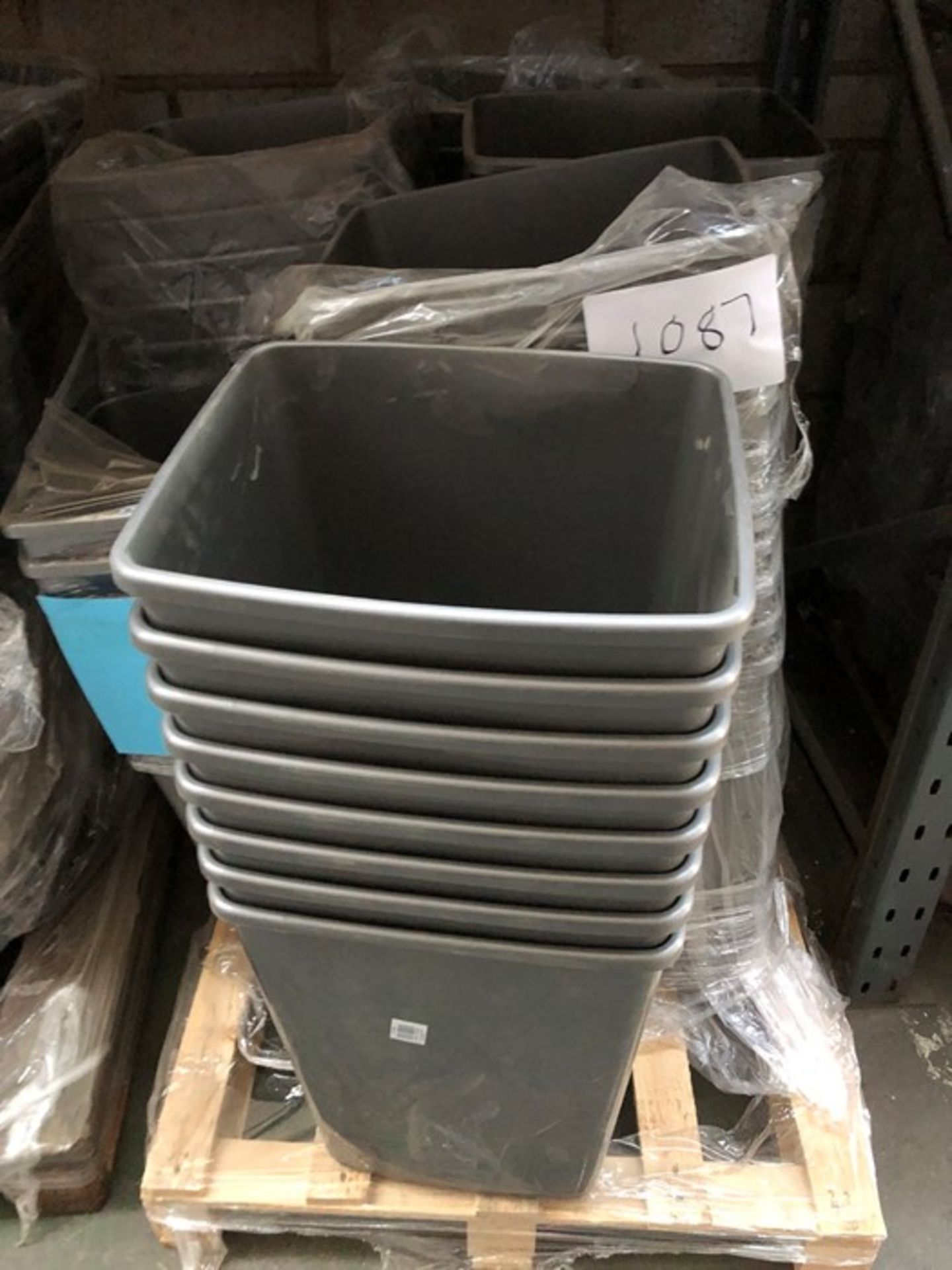 1 LOT TO CONTAIN 6 STACKS OF 50L PLASTIC KITCHEN BINS / RRP £474.50 (SOLD AS SEEN)