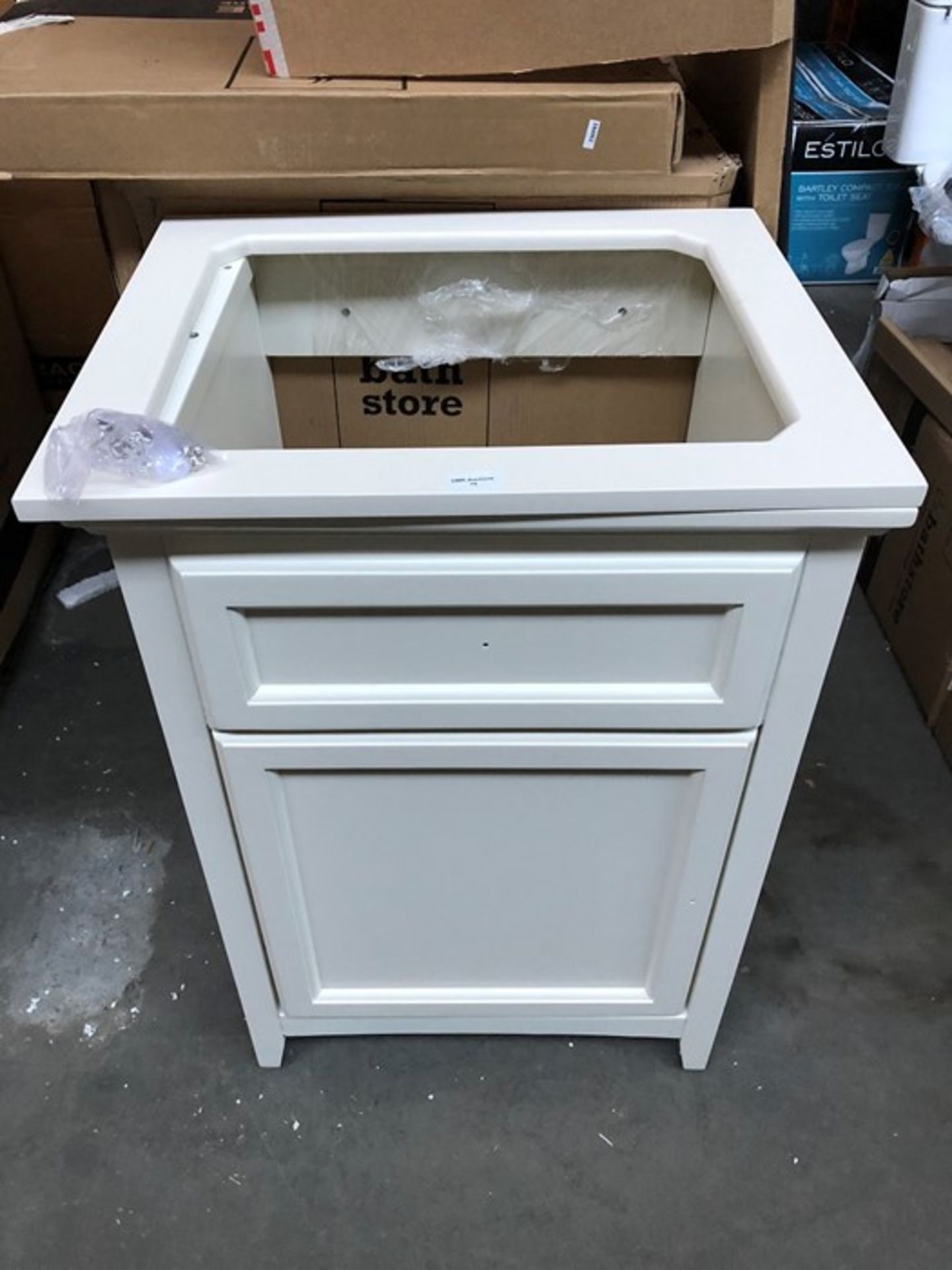SAVOY 770 X 500MM TRADITIONAL FARMHOUSE WASHSTAND WITH TWIN SOFT CLOSE DOORS AND CHROME BUTTON