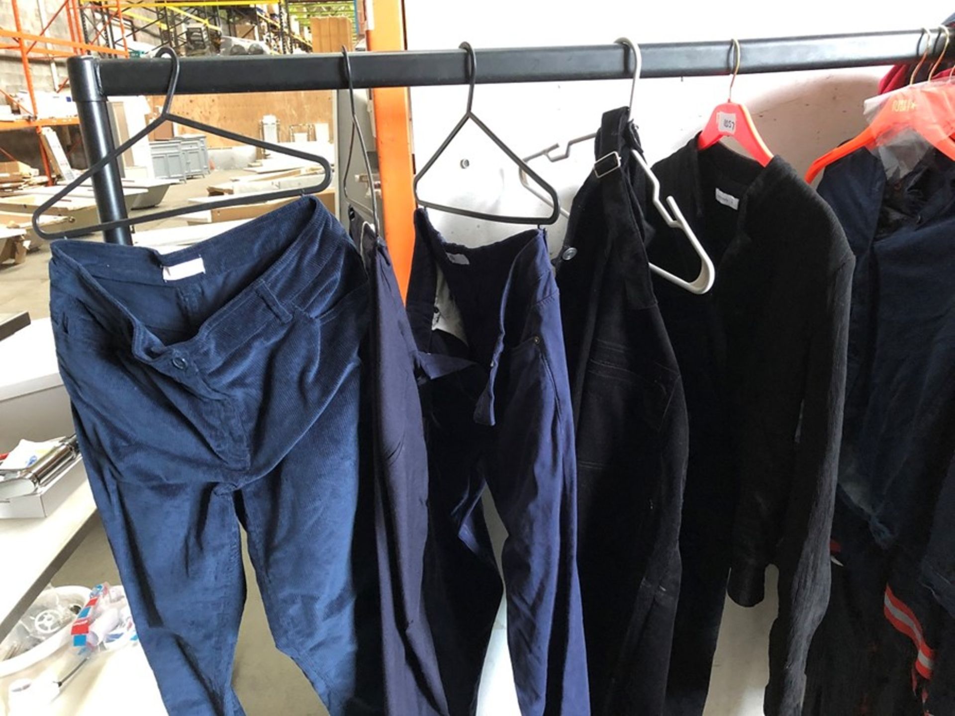 1 LOT TO CONTAIN 5 ITEMS OF WOMENS BRAND NAME DESIGNER CLOTHING / UK SIZES LEFT TO RIGHT 14,16,12,