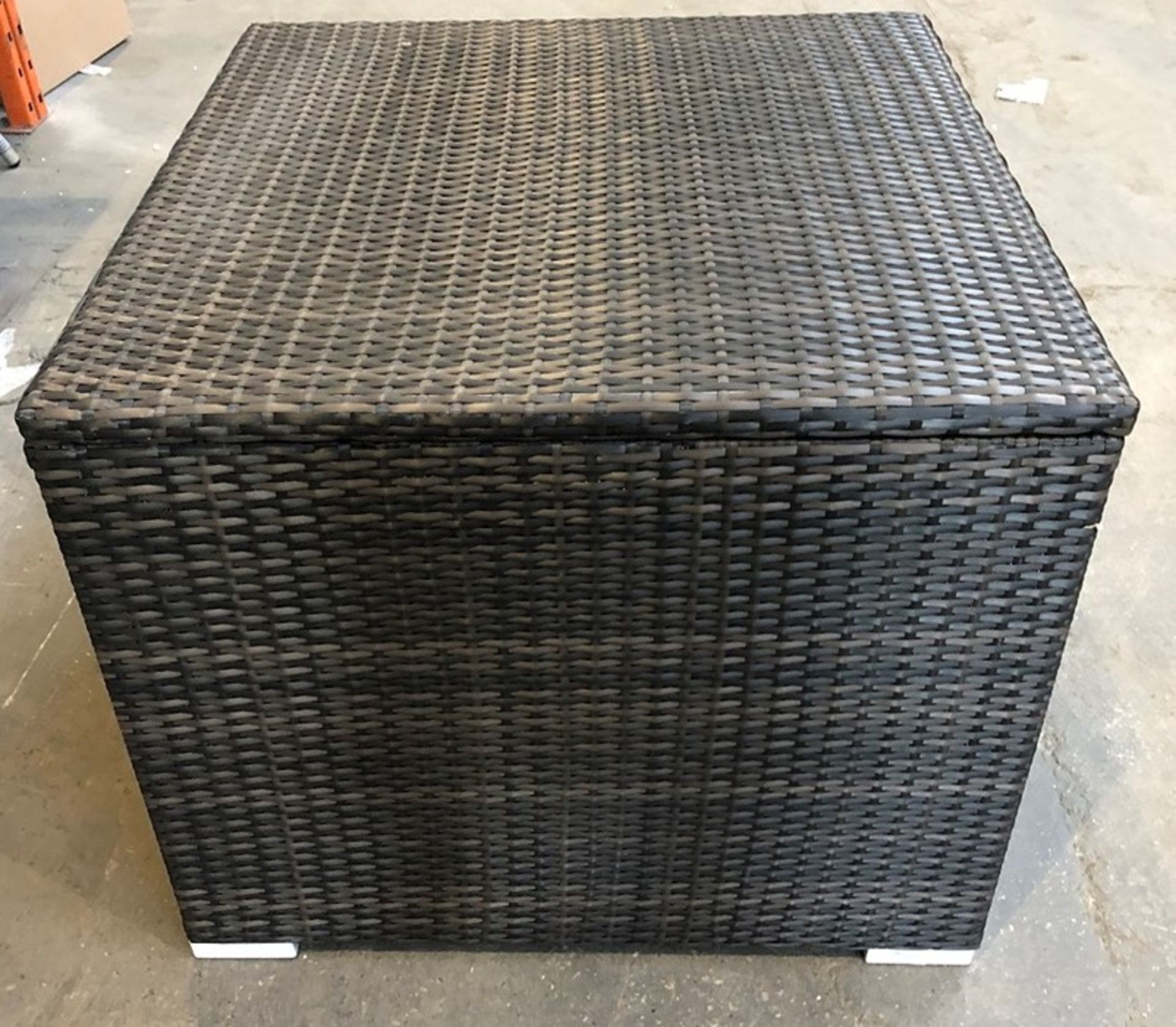 MIXED BROWN RATTAN OUTDOOR STORAGE CUBE