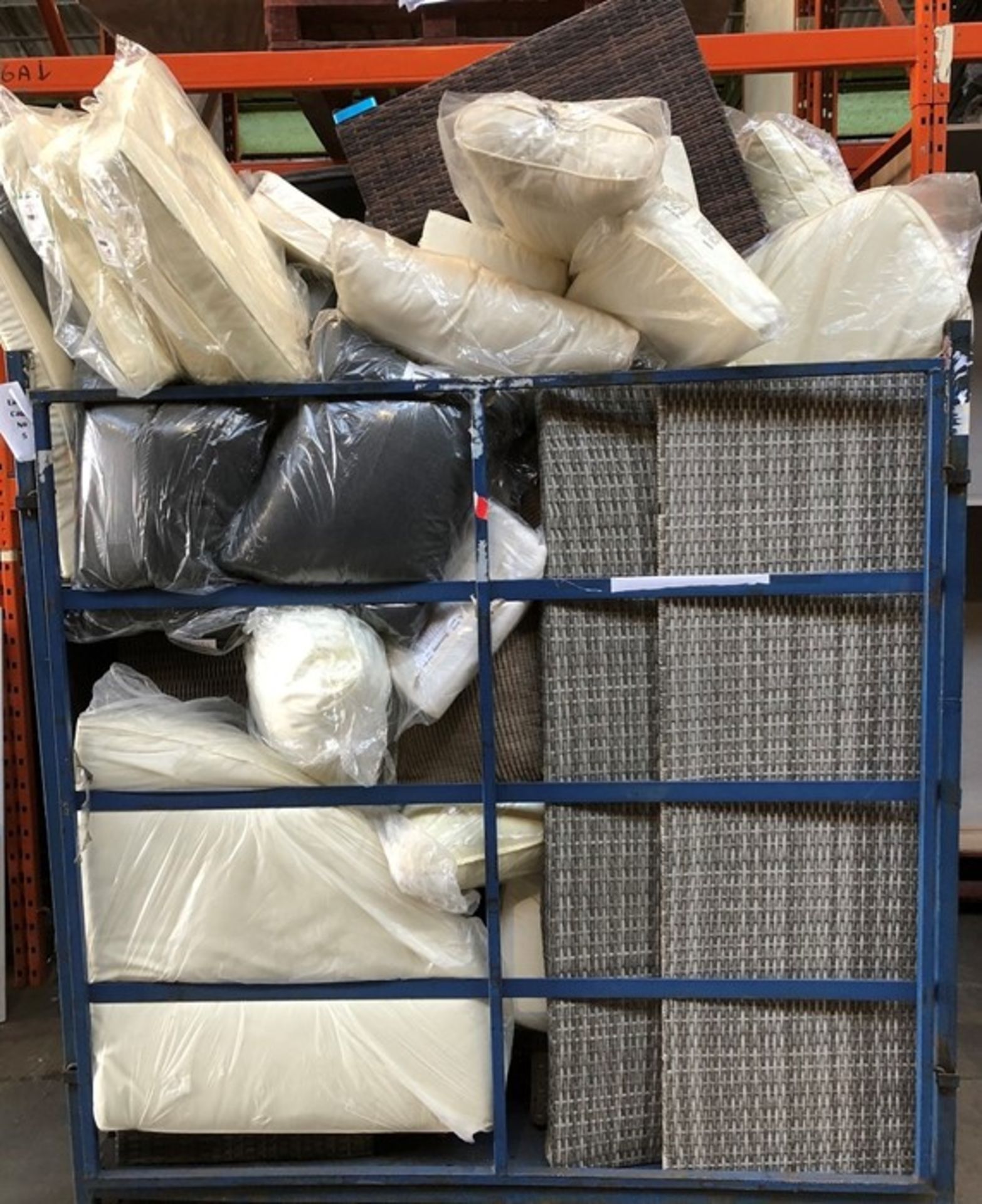 1 x LOT TO CONTAIN A LARGE ASSORTMENT OF MIXED RATTAN OUTDOOR FURNITURE AND CUSHIONS / BULK LOT SOME