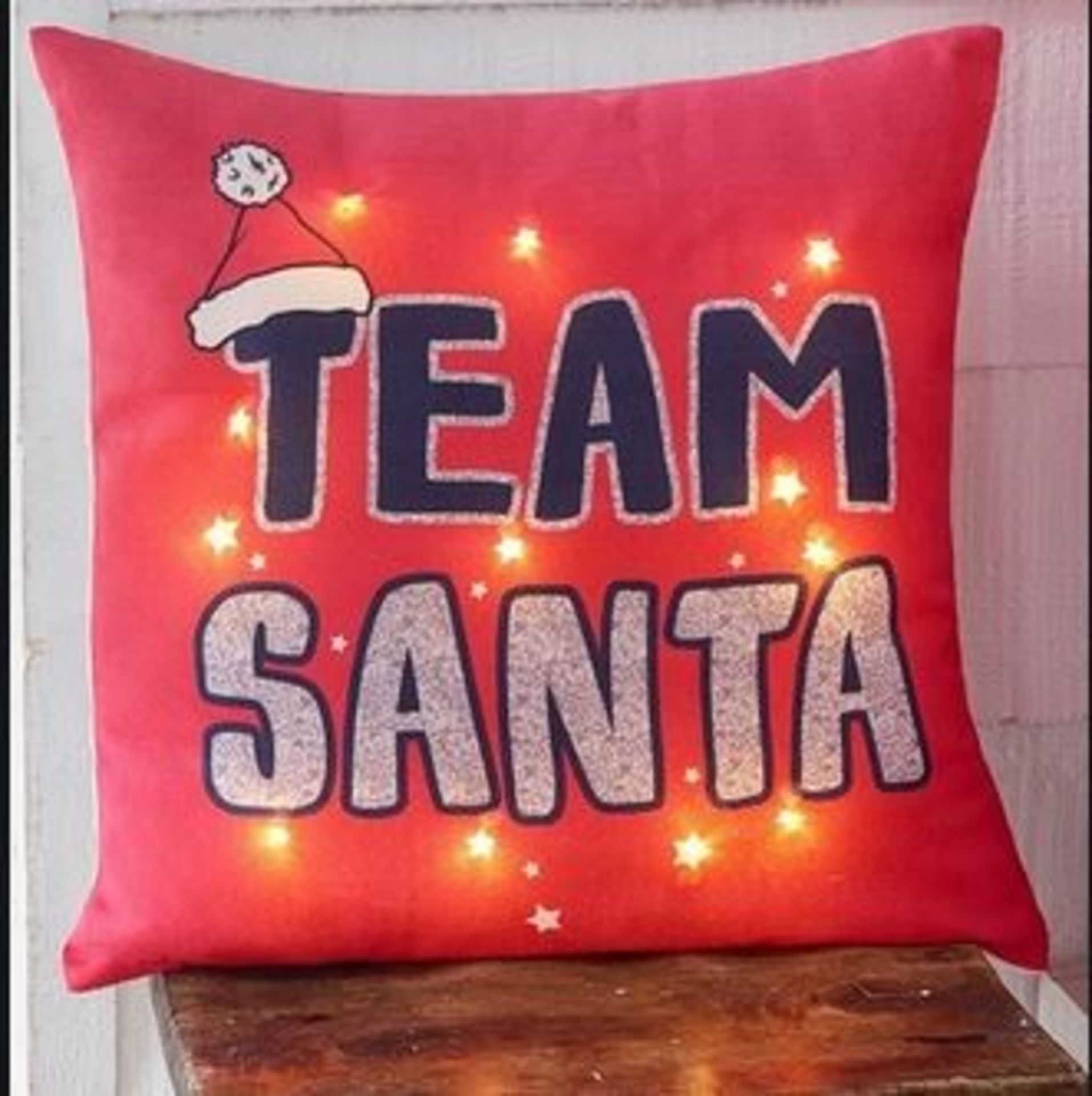 1 TEAM SANTA PILLOW