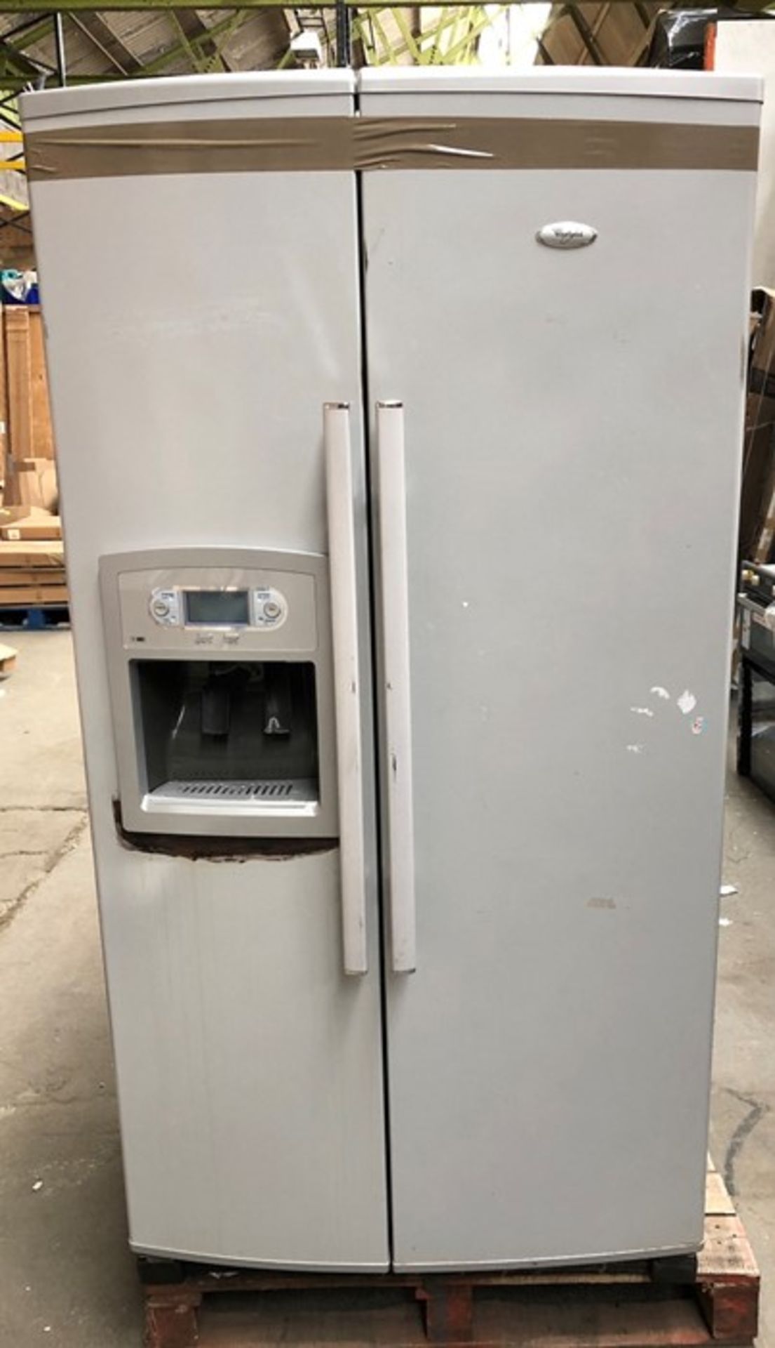 1 WHIRLPOOL FRIDGE FREEZER - FRAA36AF20/2 / CONDITION REPORT: USED, SCUFFED IN VARIOUS PLACES. PANEL