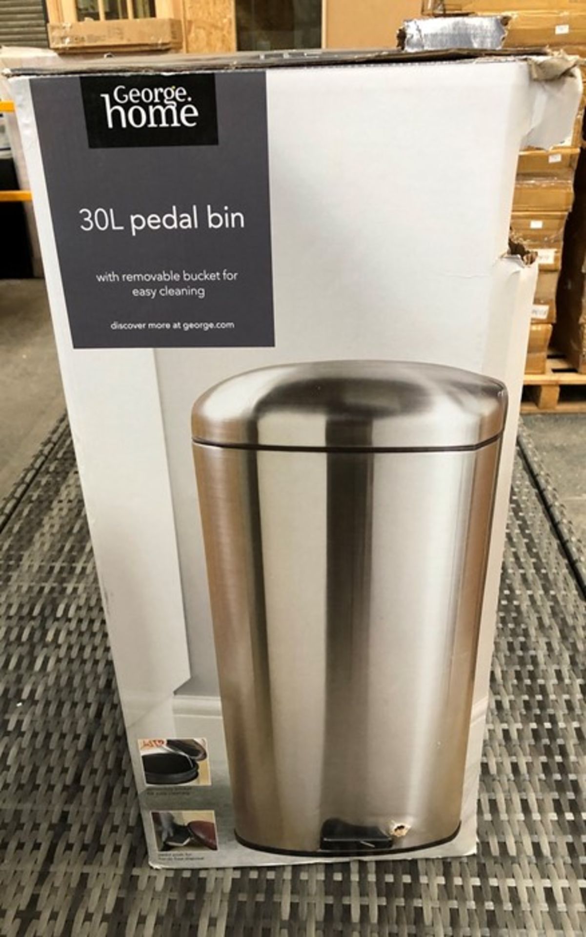 1 BOXED 30L PEDAL BIN / RRP £30.00 (SOLD AS SEEN)
