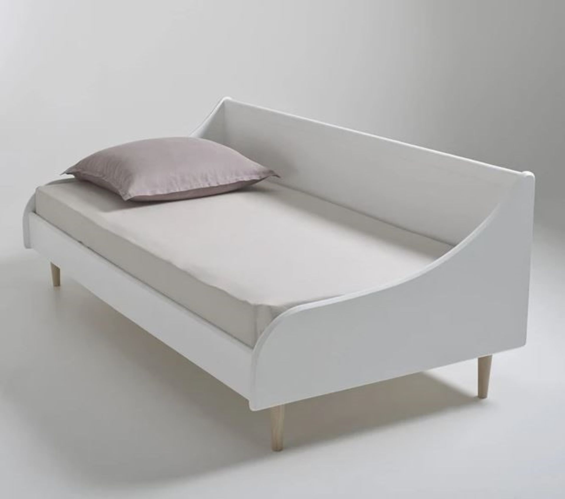 LA REDOUTE JIMI SCANDINAVIAN-INSPIRED DAY BED WITH BASE