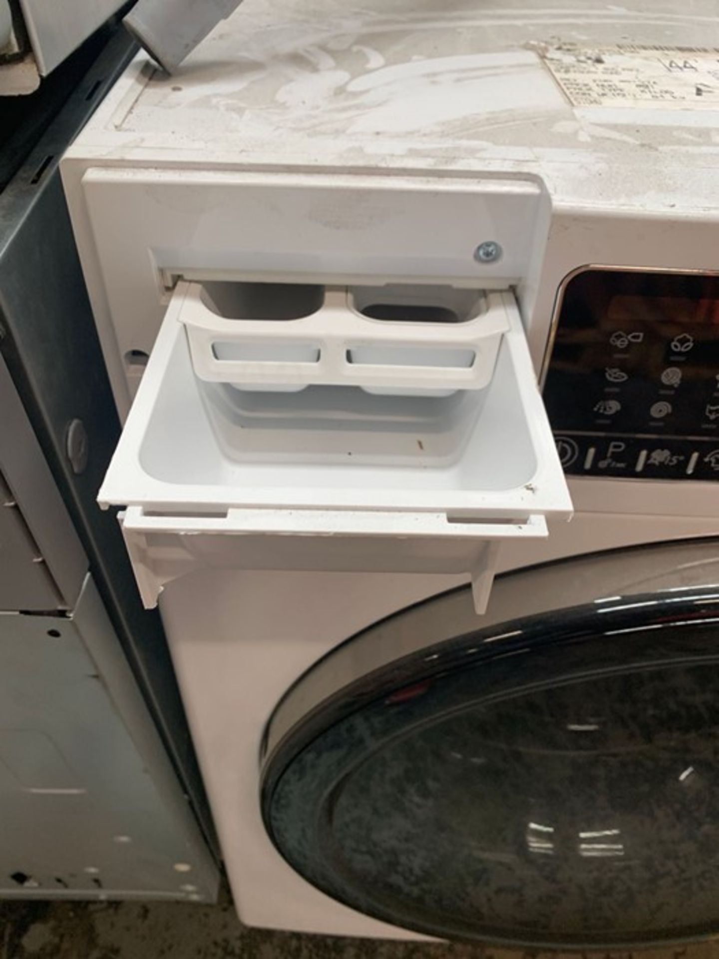 WHIRLPOOL WASHING MACHINE - Image 2 of 3