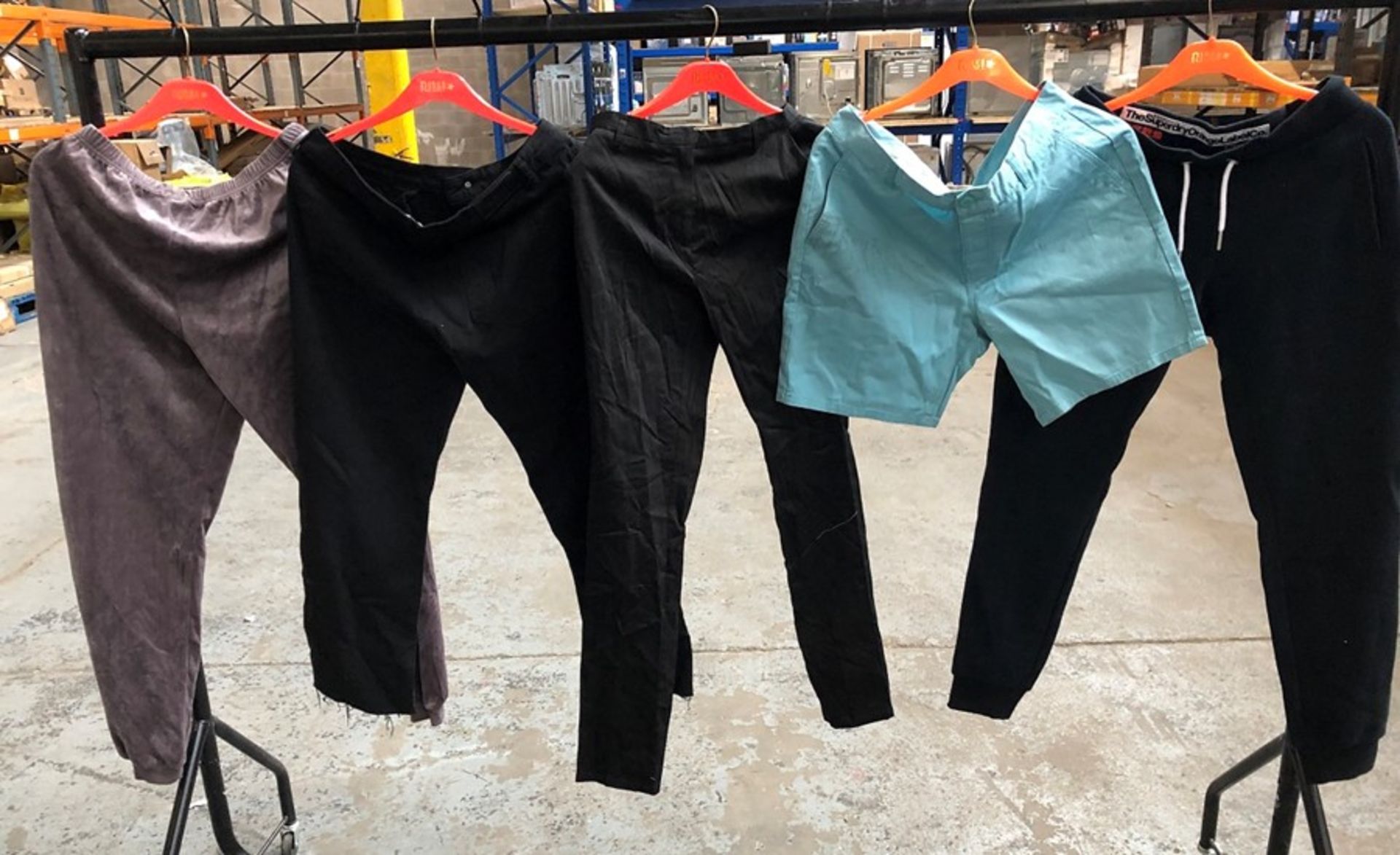 1 LOT TO CONTAIN 10 ASSORTED DESIGNER LADIES PANTS / SIZES AND CONDITIONS VARY (5 ITEMS SELECTED