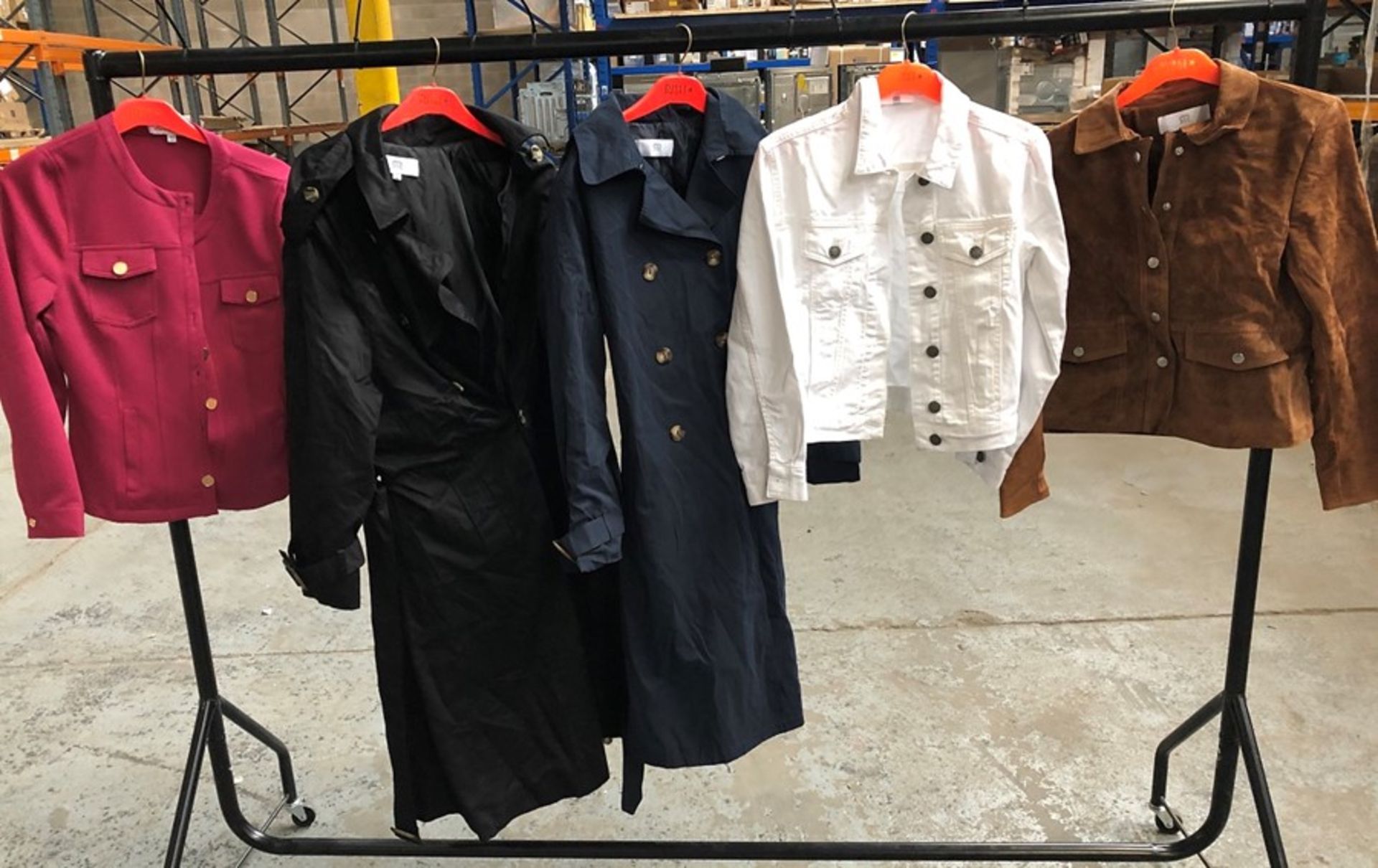 1 LOT TO CONTAIN 5 ASSORTED DESIGNER WOMENS JACKETS / SIZES AND CONDITIONS VARY (5 ITEMS SELECTED IN