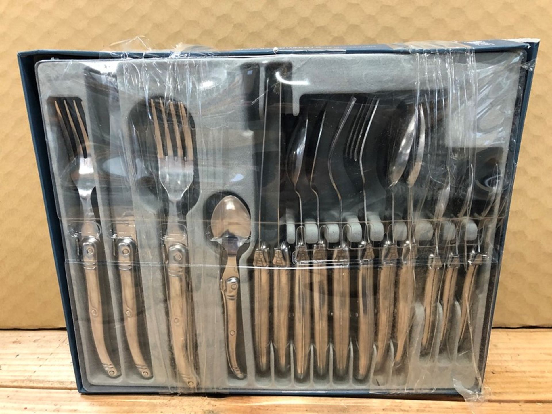 1 LOT TO CONTAIN LA GUIOLE HERITAGE STAINLESS STEEL CUTLERY SET / 24 PCS