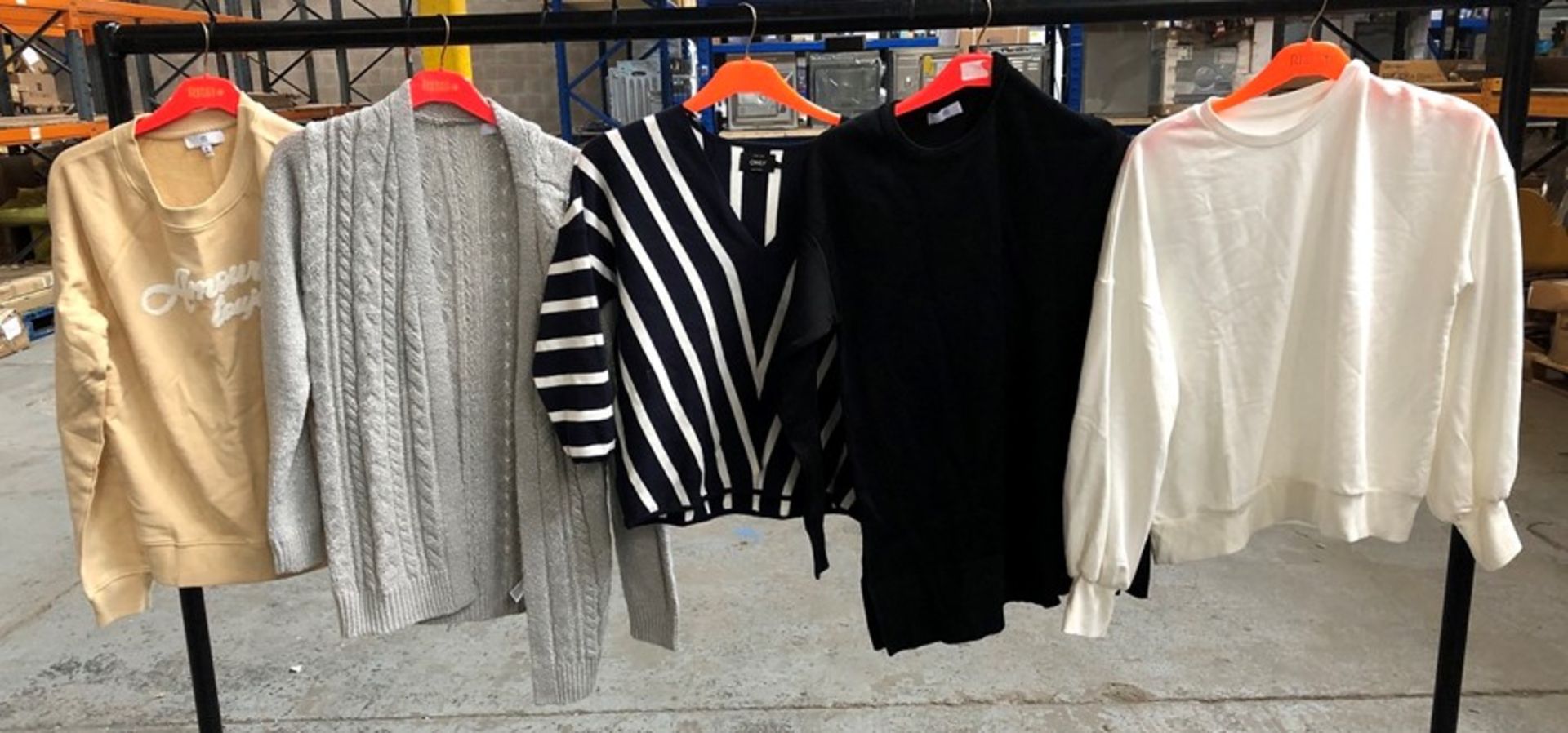 1 LOT CONTAIN 10 DESIGNER LADIES JUMPERS / SIZES AND CONDITIONS VARY (5 ITEMS SELECTED IN PICTURE AS