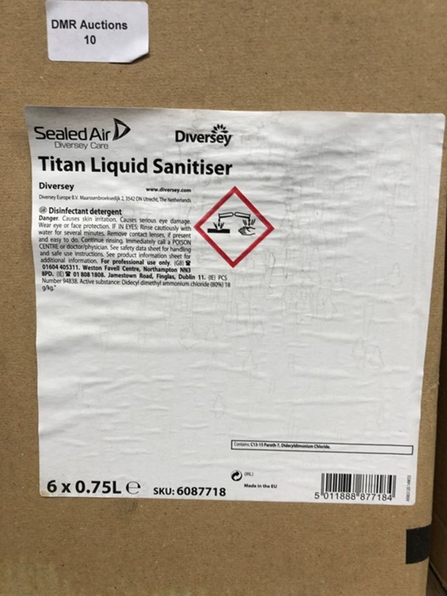 1 LOT TO CONTAIN 8 BOXES OF TITAN LIQUID SANITISER - EACH BOX CONTAINS 6 X 0.75L BOTTLES