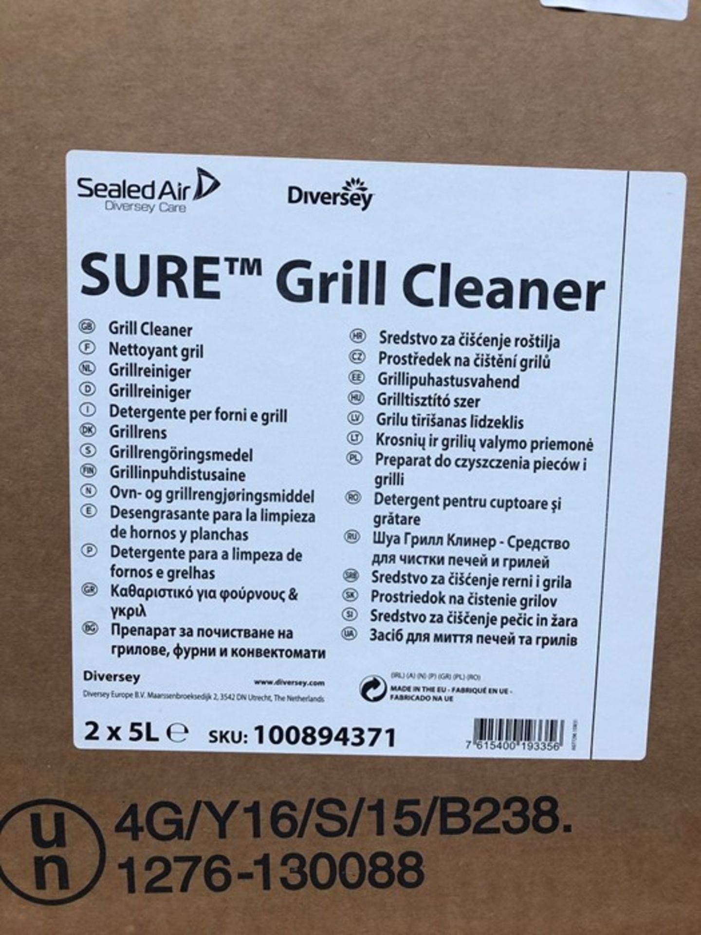 1 LOT TO CONTAIN 3 BOXES OF SURE GRILL CLEANER 2 X 5L PER BOTTLE