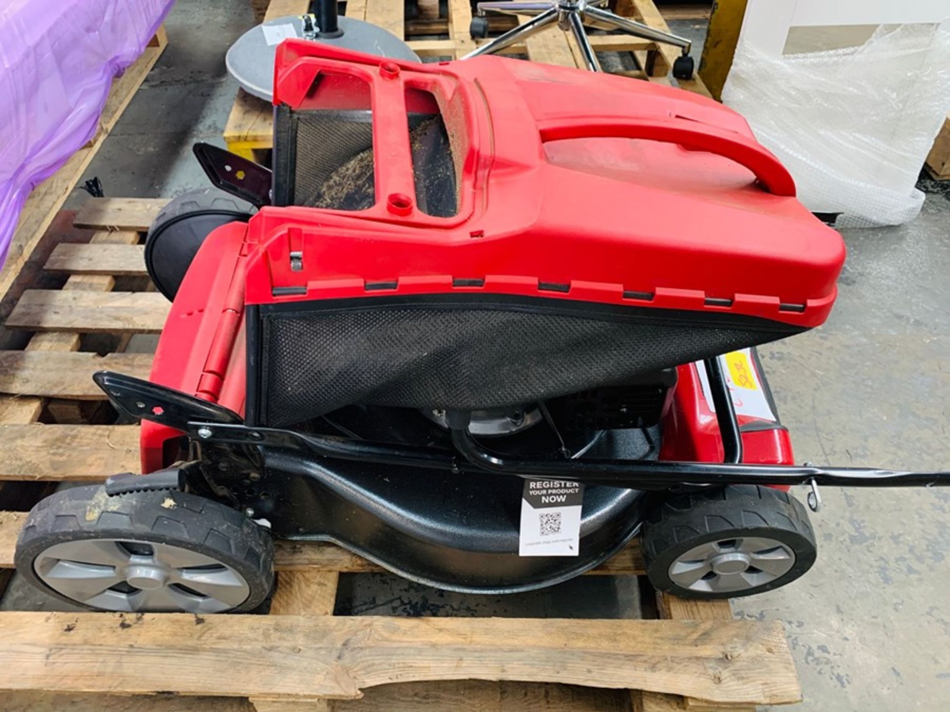 MOUNTFIELD SP53 SELF-PROPELLED PETROL LAWNMOWER