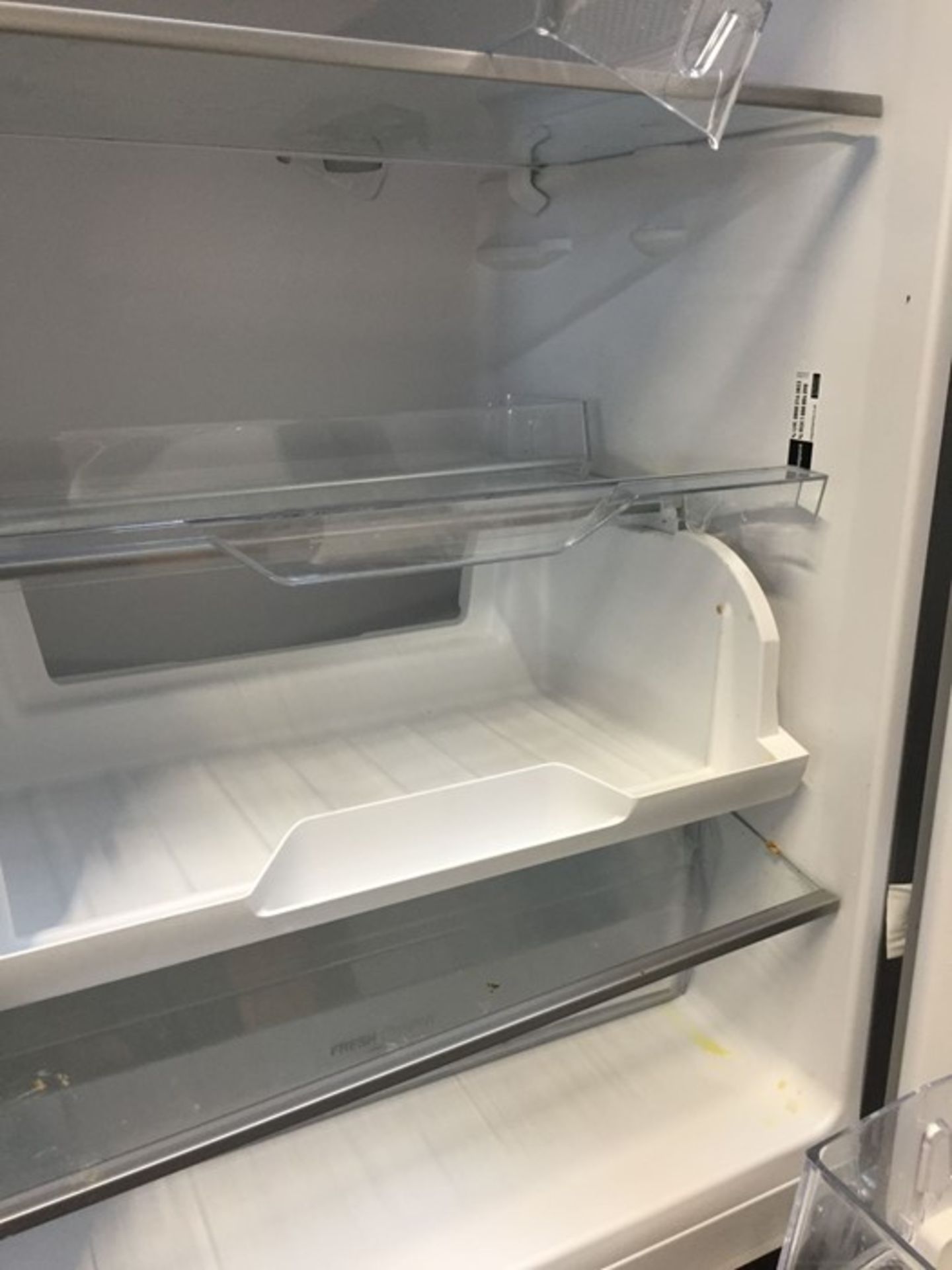 1 HOTPOINT FRIDGE FREEZER IN SILVER CONDITION REPORT FOLLOWS : CUSTOMER RETURN, USED, HEAVY - Image 2 of 3