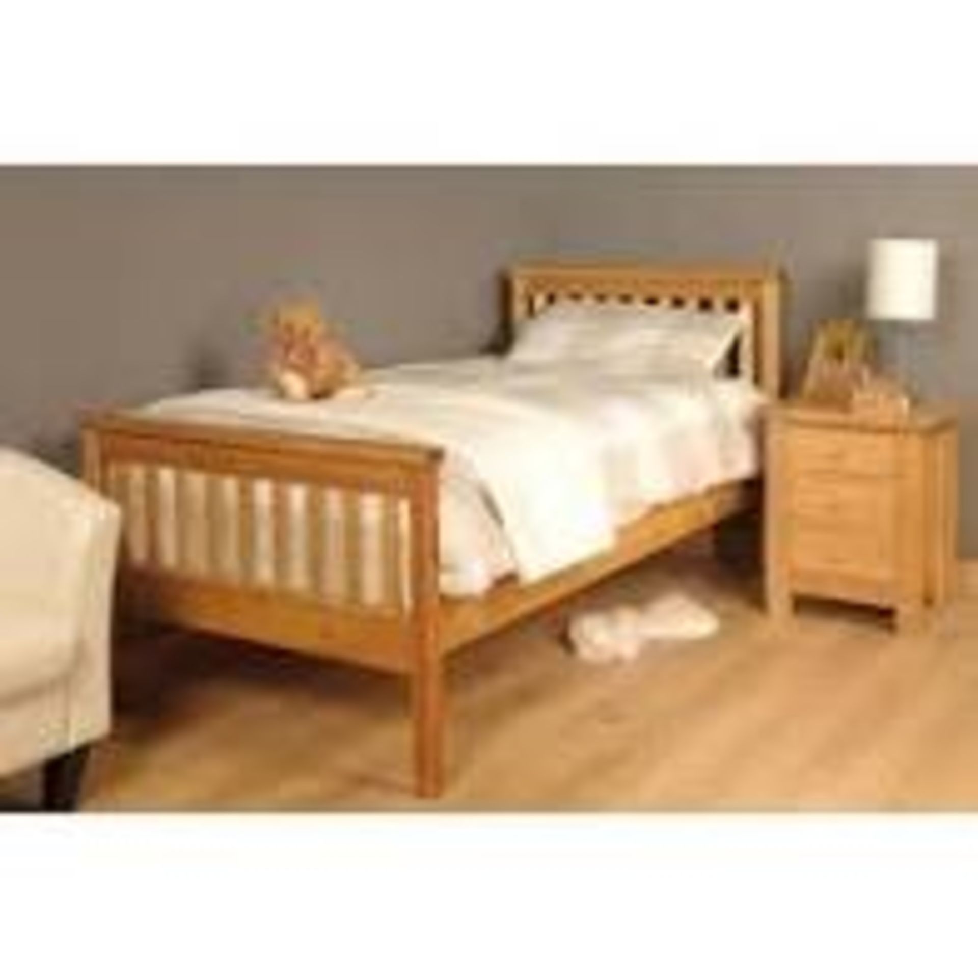 1 LOT TO CONTAIN 3 FT SINGLE WOODEN BED FROM ARK FURNITURE WITH WHITE HEADBOARD & FOOTBOARD AND GREY