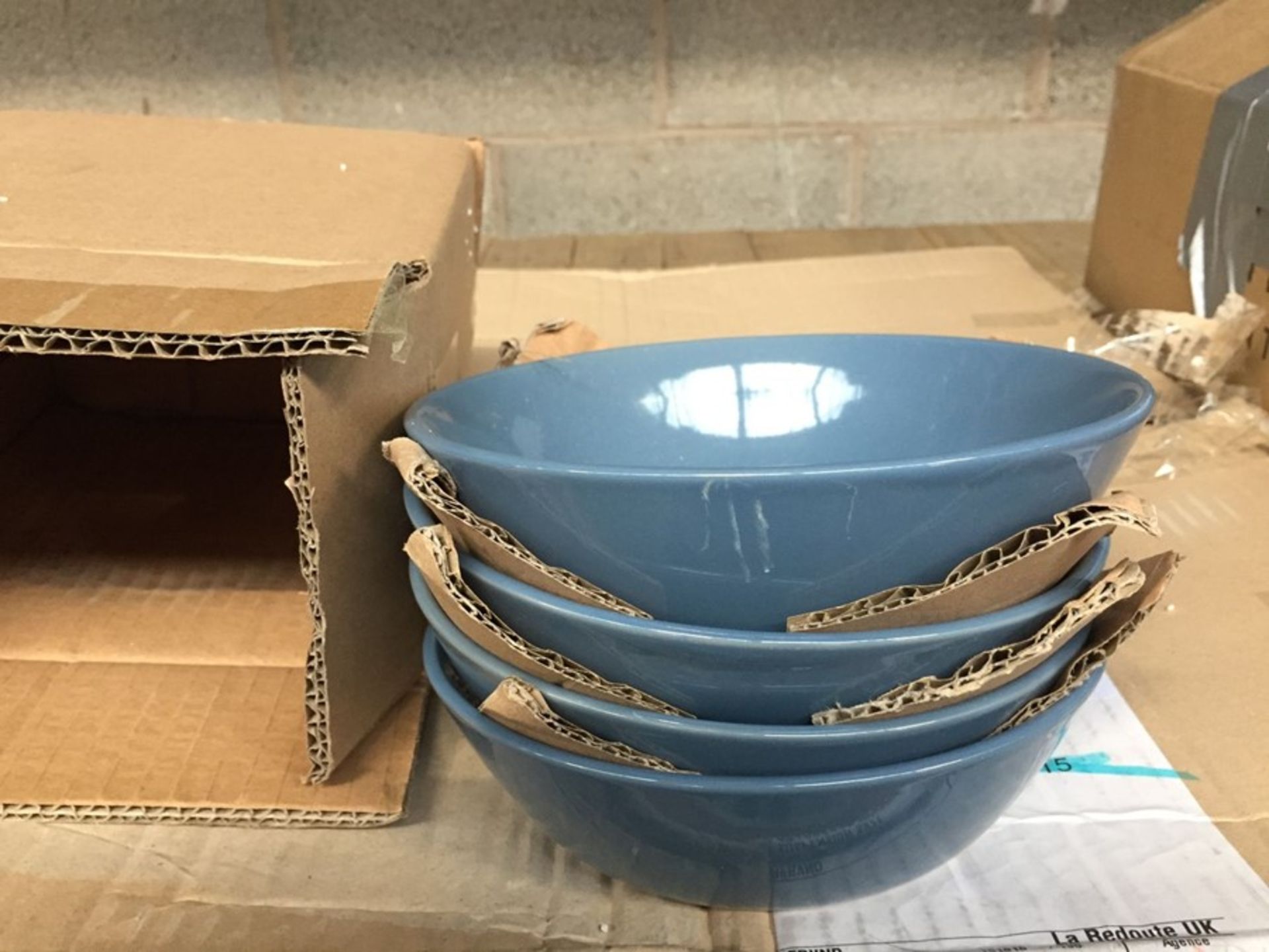 1 LOT TO CONTAIN SET OF 4 ELINOR SANDSTONE BOWLS / COLOUR BLUE-GREY