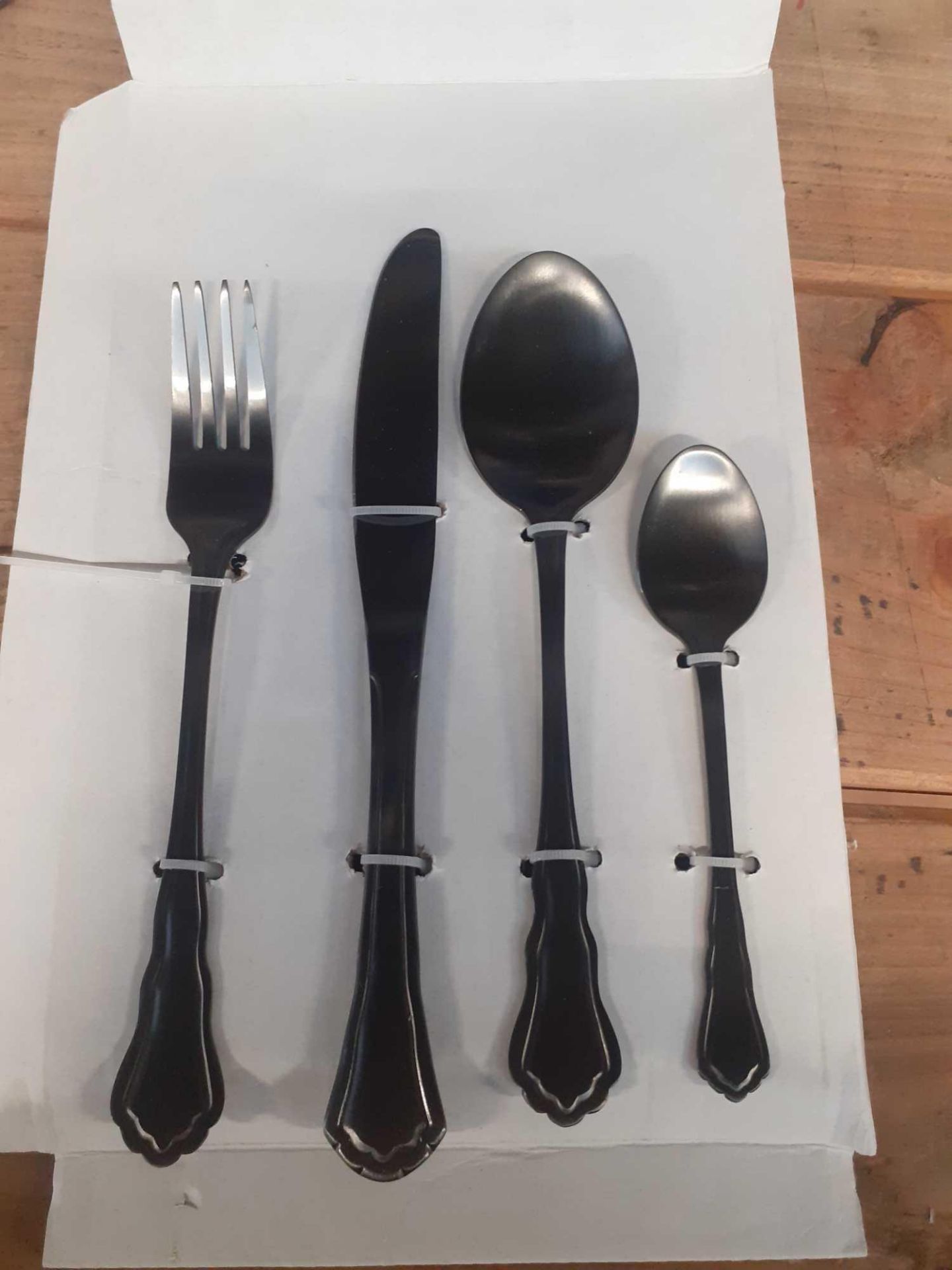 1 TO CONTAIN PATRIMONY 24-PIECE CUTLERY SET/ COLOUR MATTE BLACK