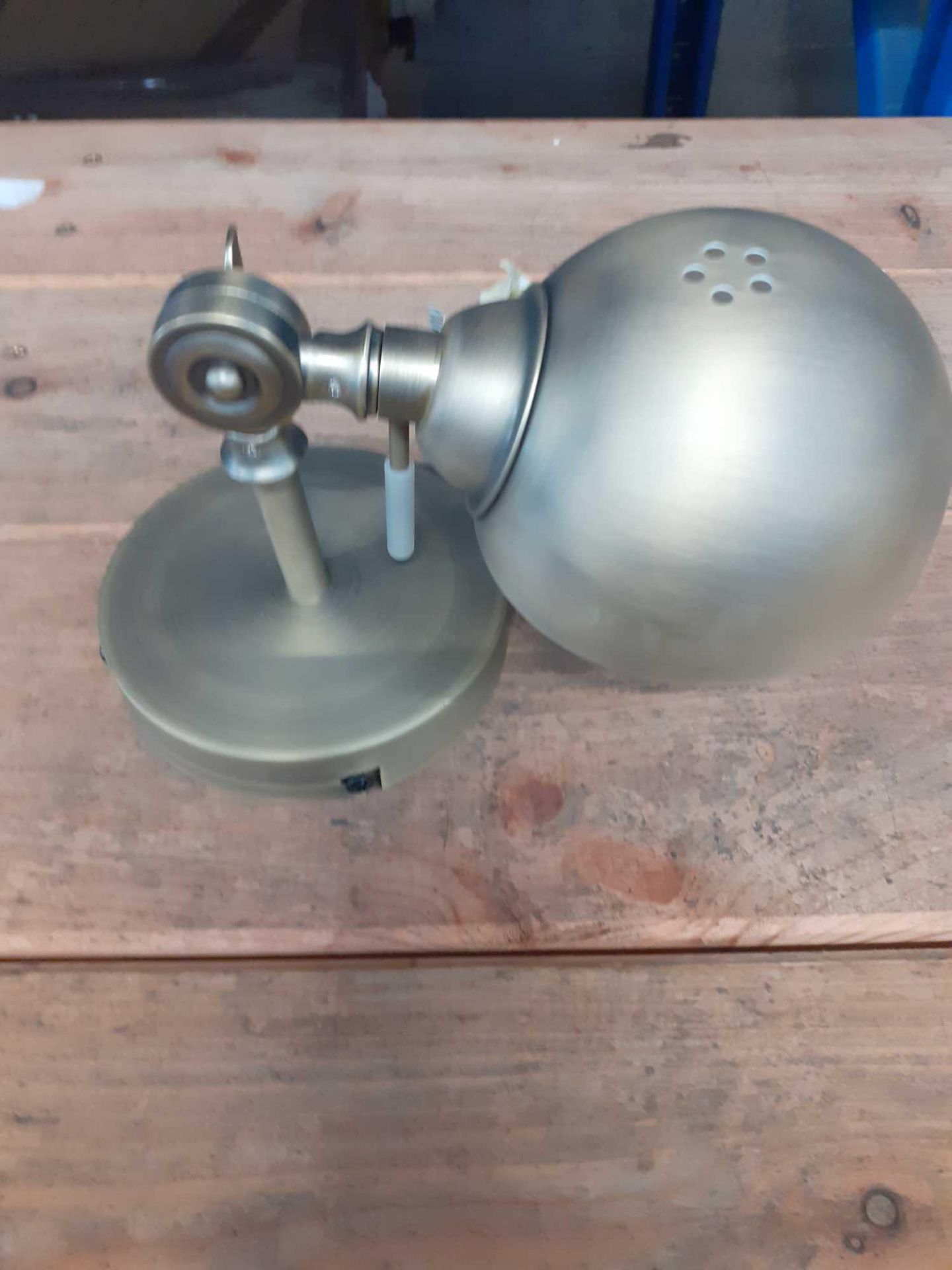 1 LOT TO CONTAIN 1 KIKAN INDUSTRIAL WALL LIGHT IN METAL