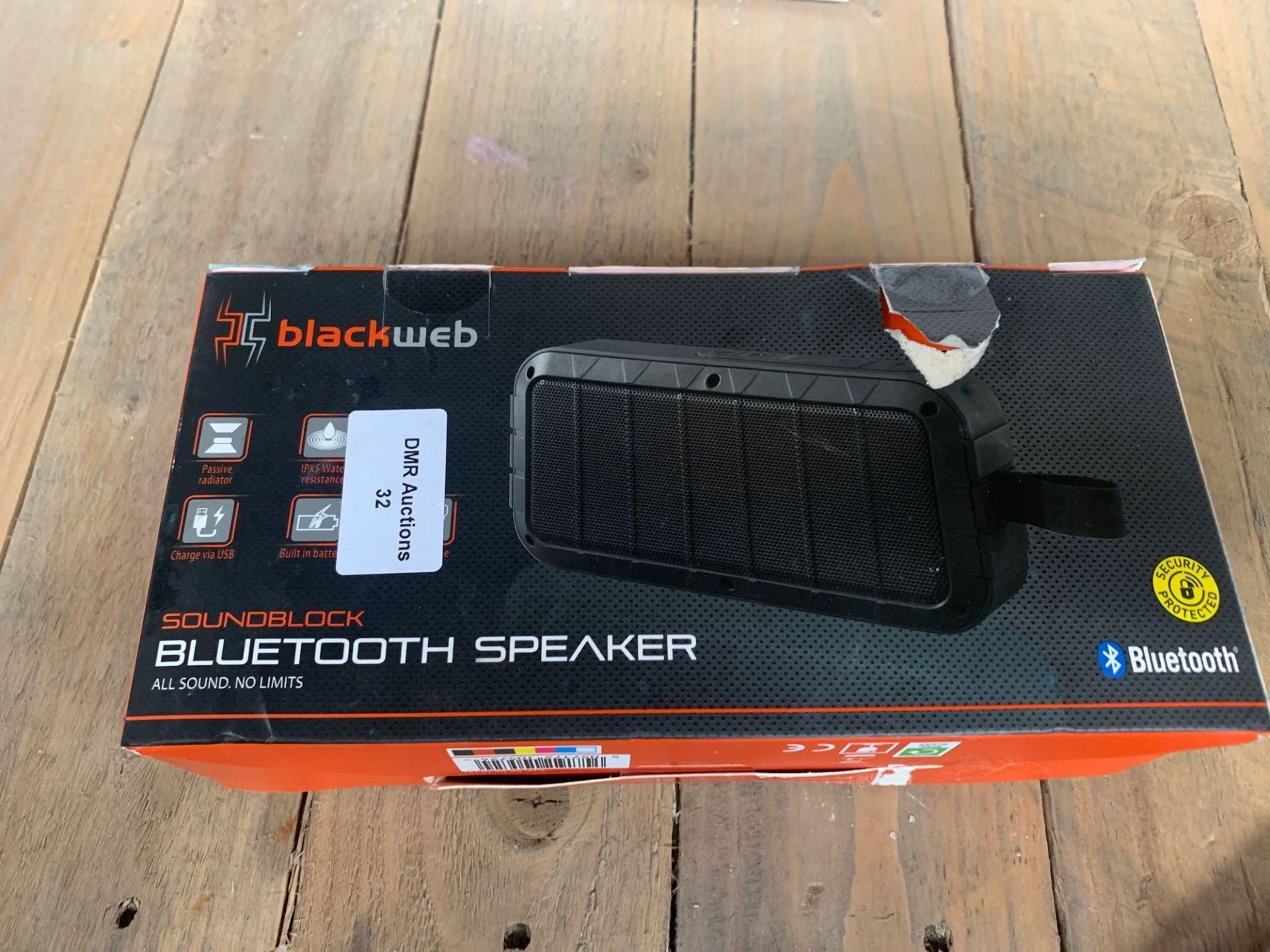 1 LOT TO CONTAIN 1 BLACKWEB SOUND BLOCK BLUETOOTH SPEAKER (THIS ITEM IS AN UNTESTED CUSTOMER RETURN.