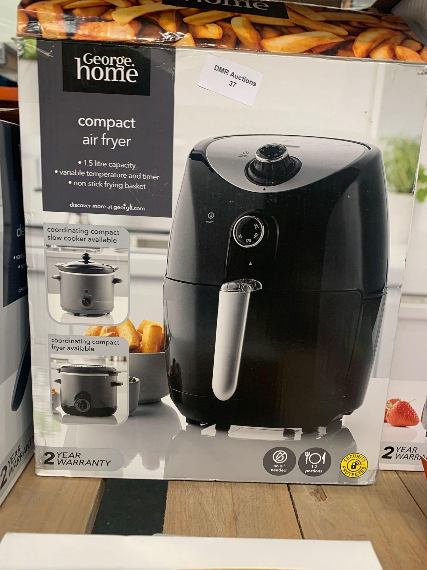 1 LOT TO CONTAIN 1 1.5 L COMPACT AIR FRYER (THIS ITEM IS AN UNTESTED CUSTOMER RETURN. PUBLIC VIEWING