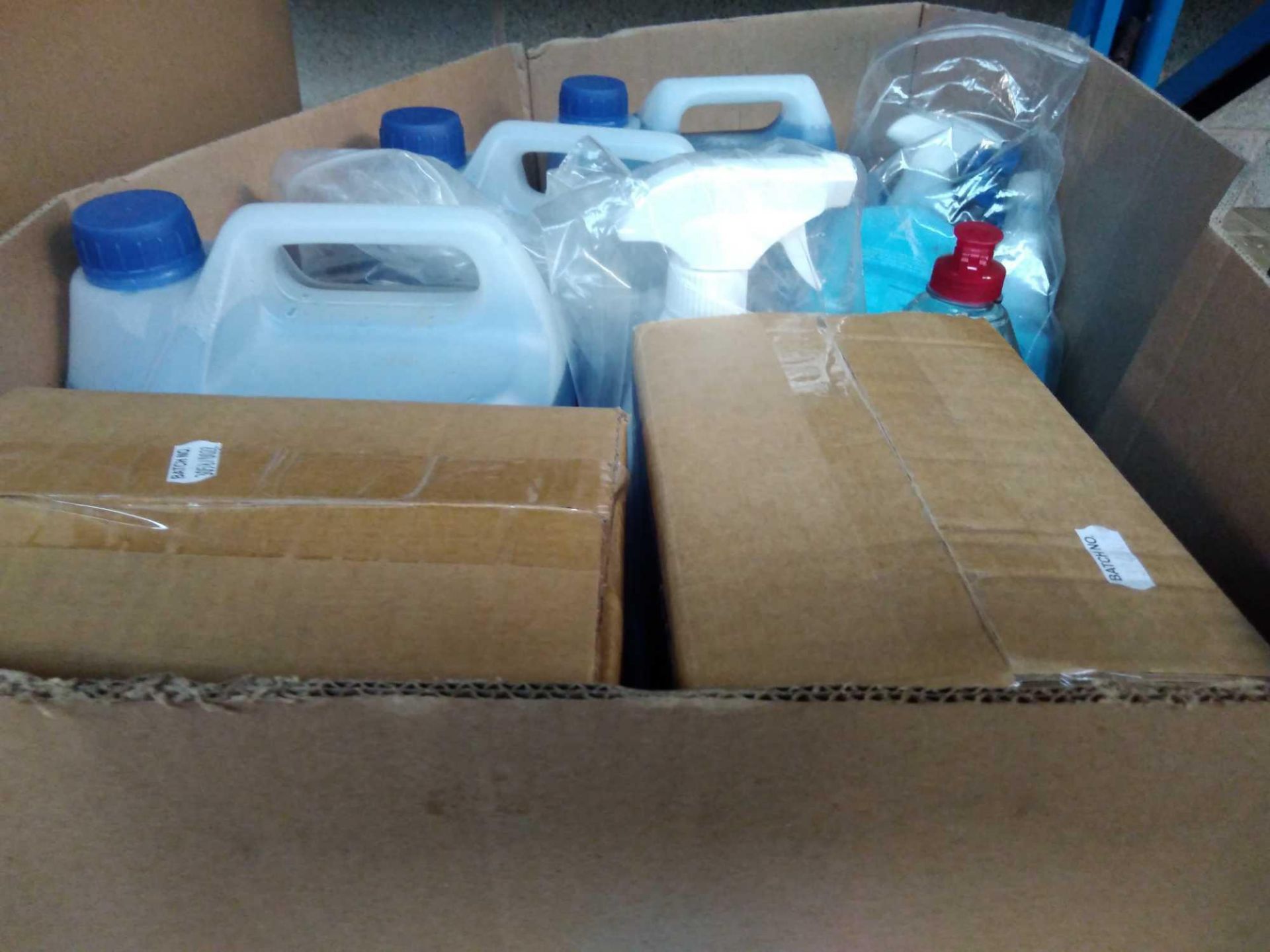 1 LOT TO CONTAIN ASSORTED CHEMICALS TO INCLUDE PETROL SYSTEM CLEANER, SCREEN WASH AND OTHER ITEMS